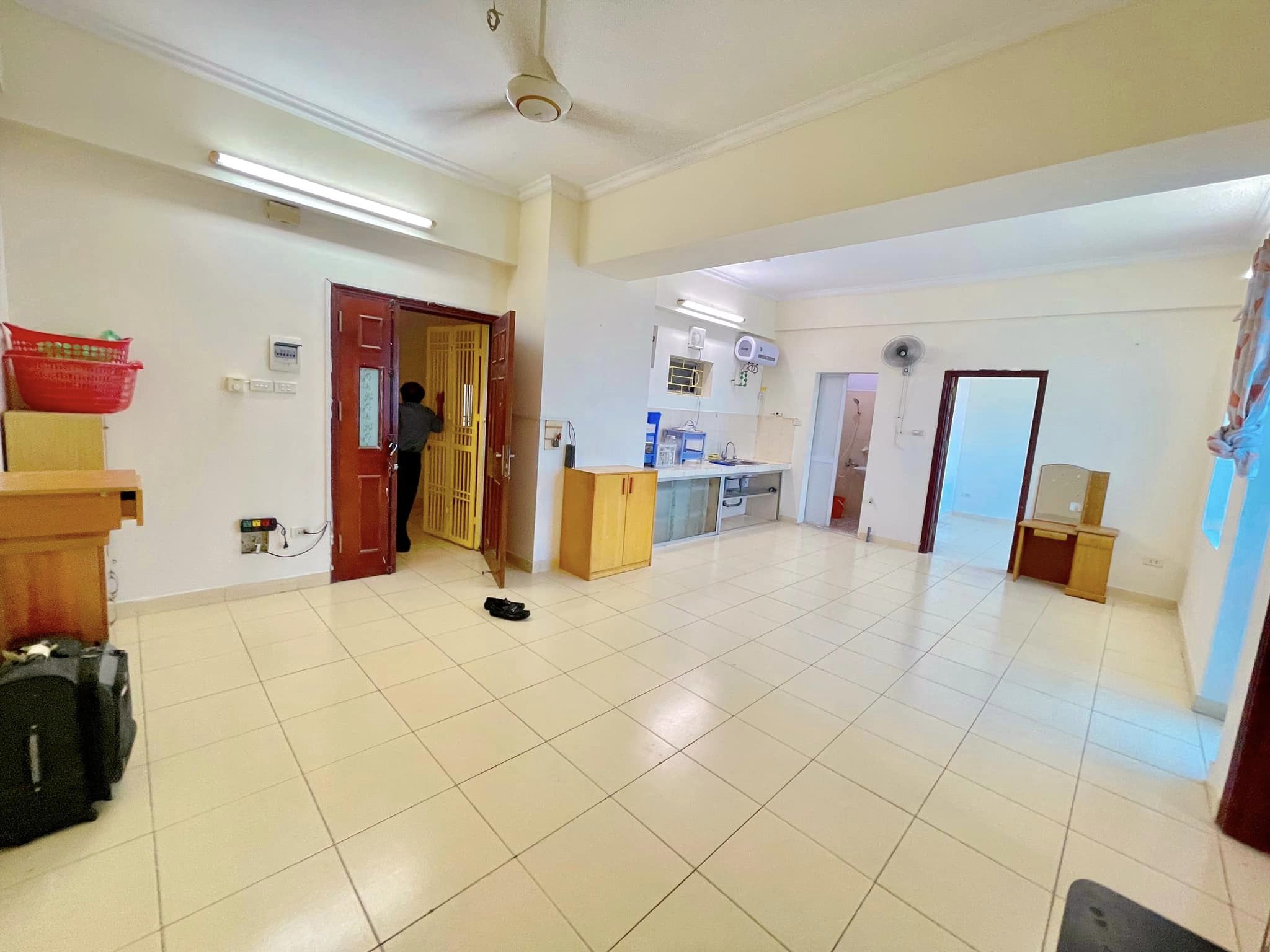 Bán Chung Cư Lạc Trung 80m2, 2.7 tỷ, 2 ngủ 2 vệ sinh.