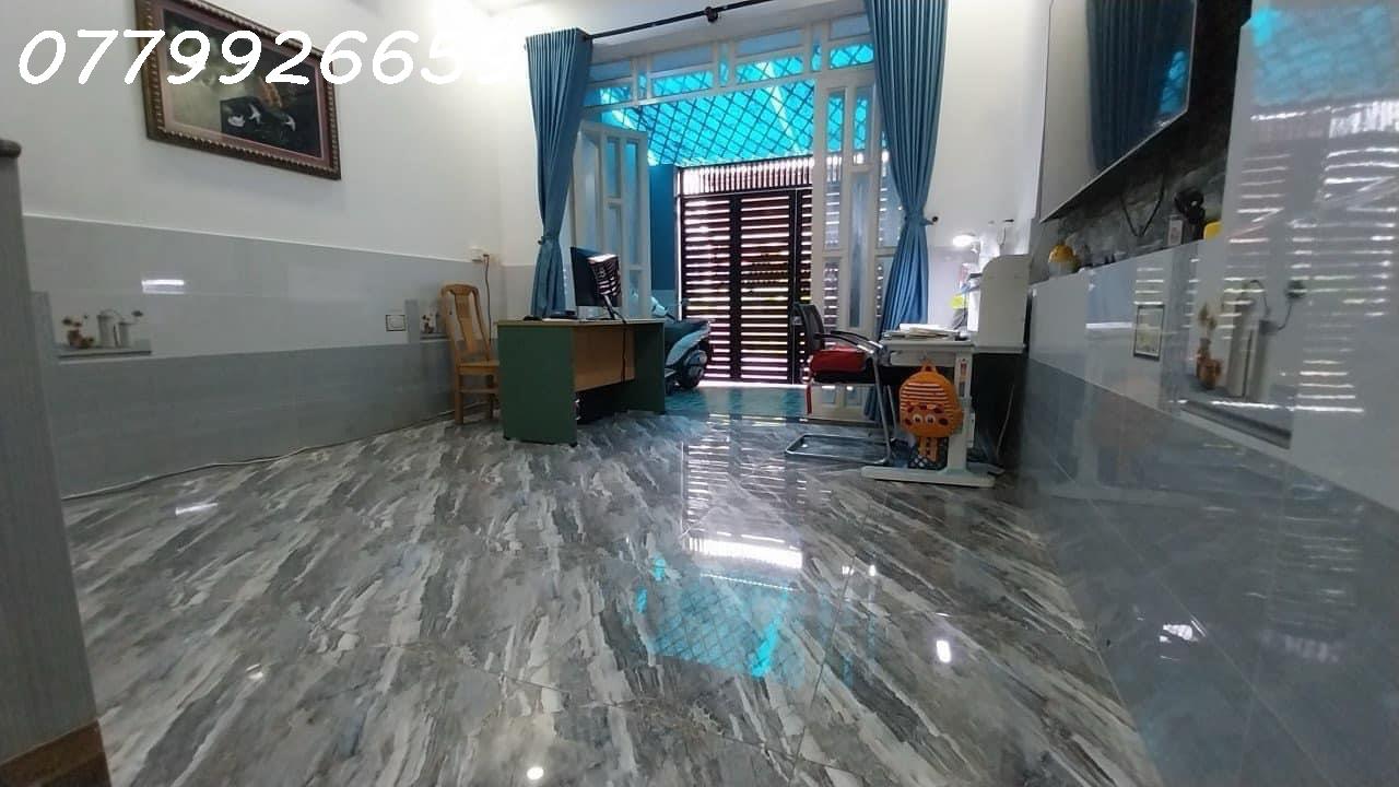 NHÀ PHAN VĂN HỚN, Q12, GIÁP TÂN BÌNH, 75M2, 3 TẦNG, SỔ ĐẸP.