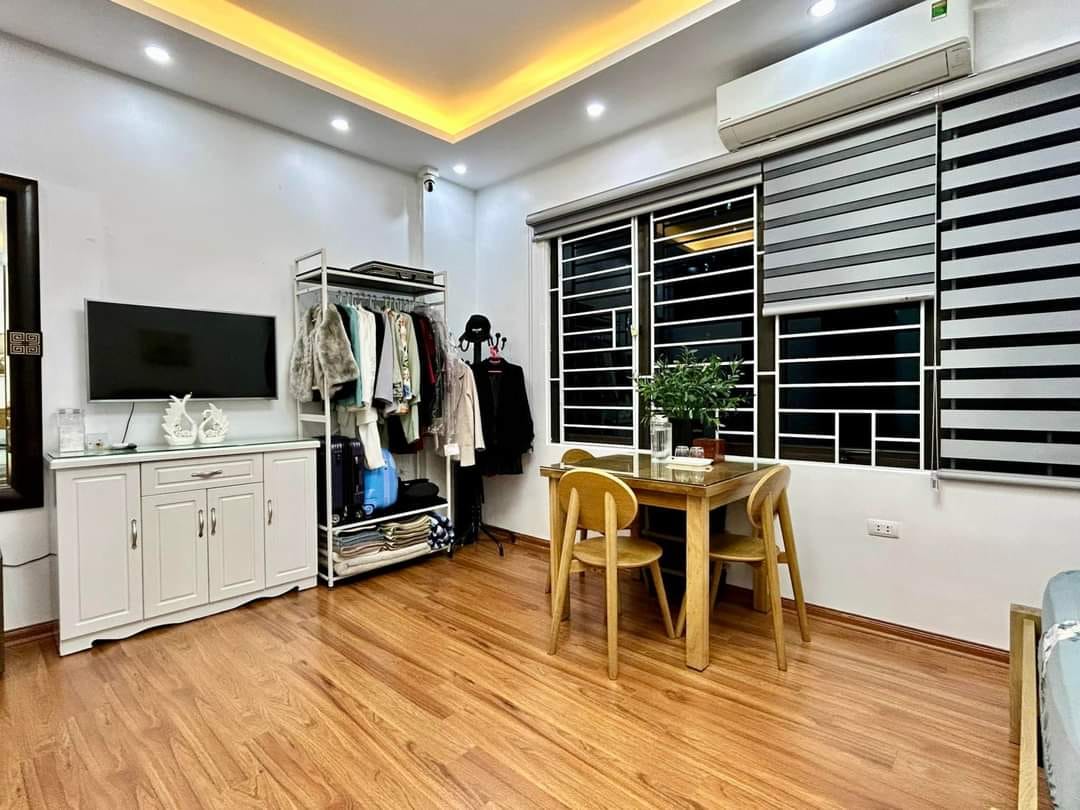 Miễn chê nhà đường Láng ,sát Ngã tư sở, lô góc - 58m , 6.8 tỷ.