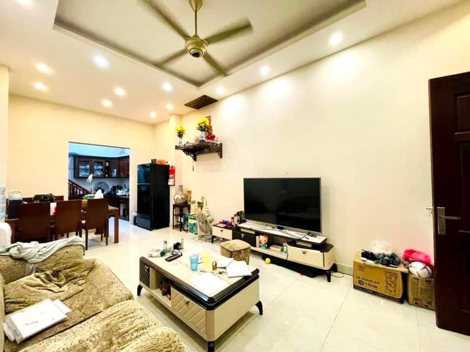 BÁN NHÀ ĐẸP LÊ THANH NGHỊ 50M x 4 TẦNG TỰ XÂY - KHÁCH VỀ Ở LUÔN - VÀI BƯỚC RA MẶT PHỐ- VỊ TRÍ HIẾM NHÀ BÁN.