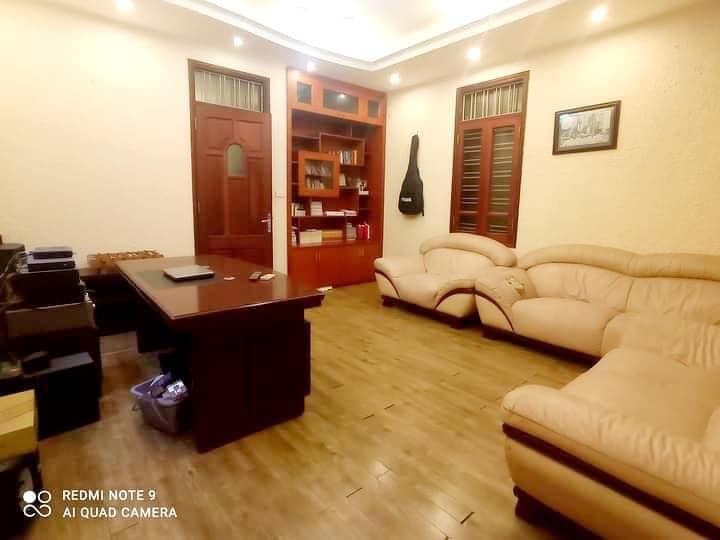 Bán nhà Mặt Phố Xã Đàn 90M2 x 7 Tầng Tháng Máy Mặt tiền 6.5M 60 Tỷ - 2 Thoáng.