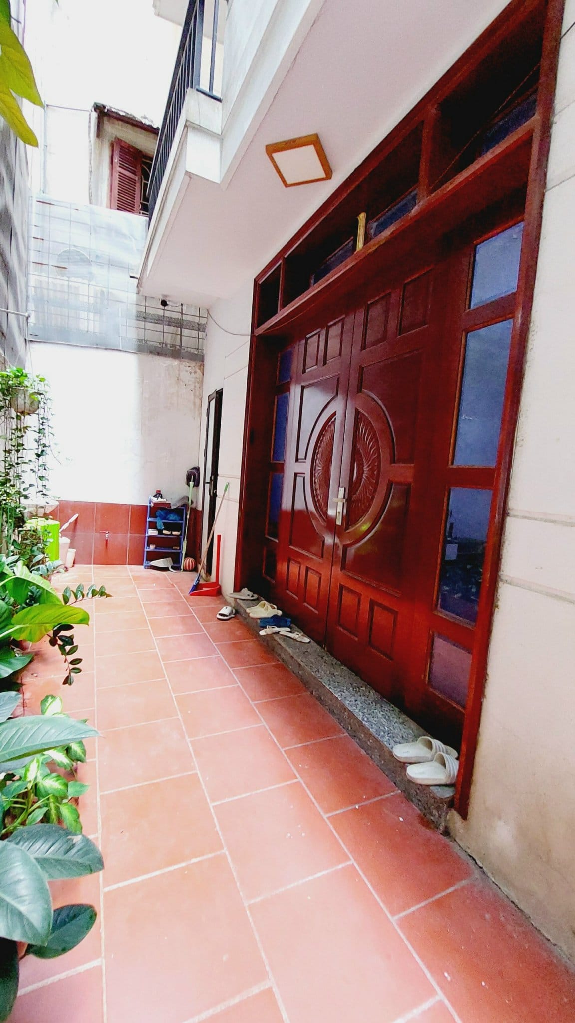 SIÊU HIẾM Cần bán nhà riêng ngõ 155 đường Cầu Giấy 50m2, 5 tầng, mặt tiền 4.3m giá 5.6 tỷ có thương lượng.