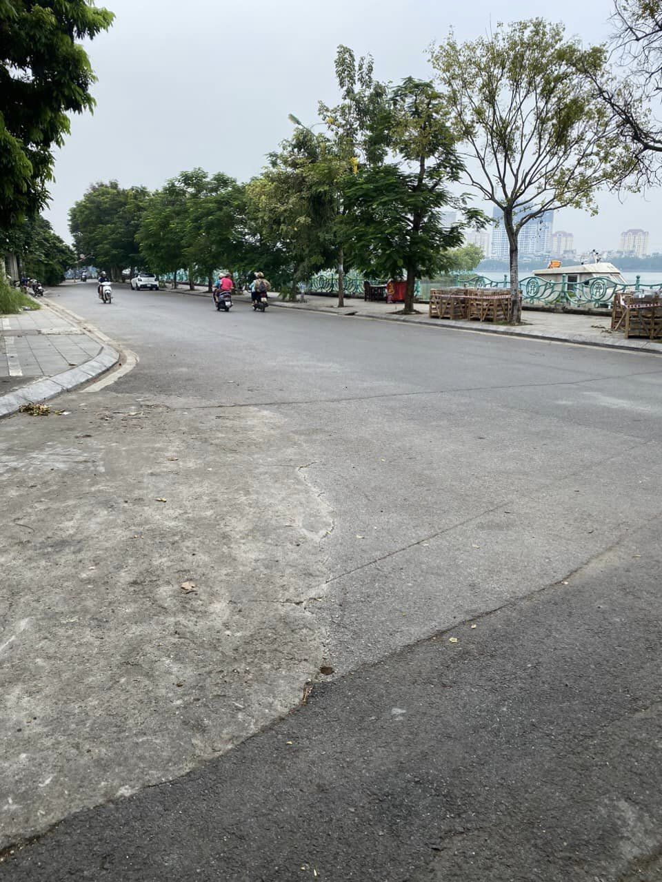 Đất Thổ Cư Quảng Bá 500M2 Mặt Tiền 19M 140 Tỷ , 10M Ra Hồ - ÔTÔ.