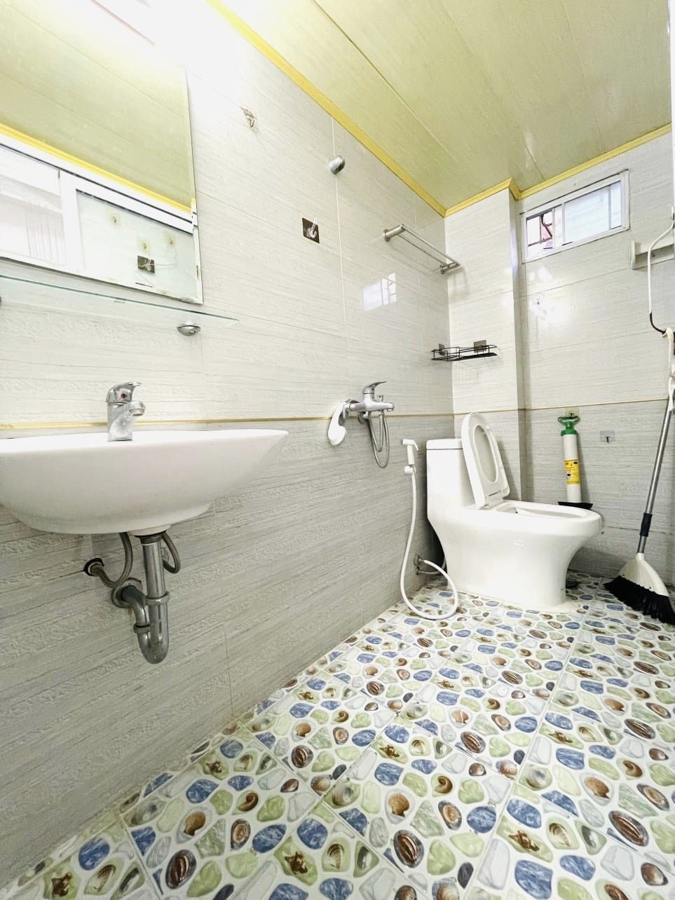 Bán Nhà Nguyễn Trãi- Thanh Xuân 30m2-MT:3,5m.Nhà thiết kế 5 tầng thông thoáng.