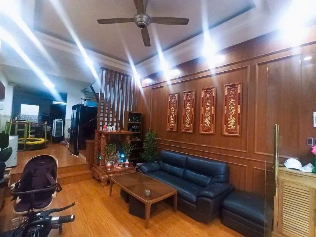 BÁN NHÀ HXH Bờ Bao Tân Thắng, Tân Phú 3 tầng 64m2 (4x16). Nhà đẹp ở ngay. Giá chỉ 7,9 tỷ..