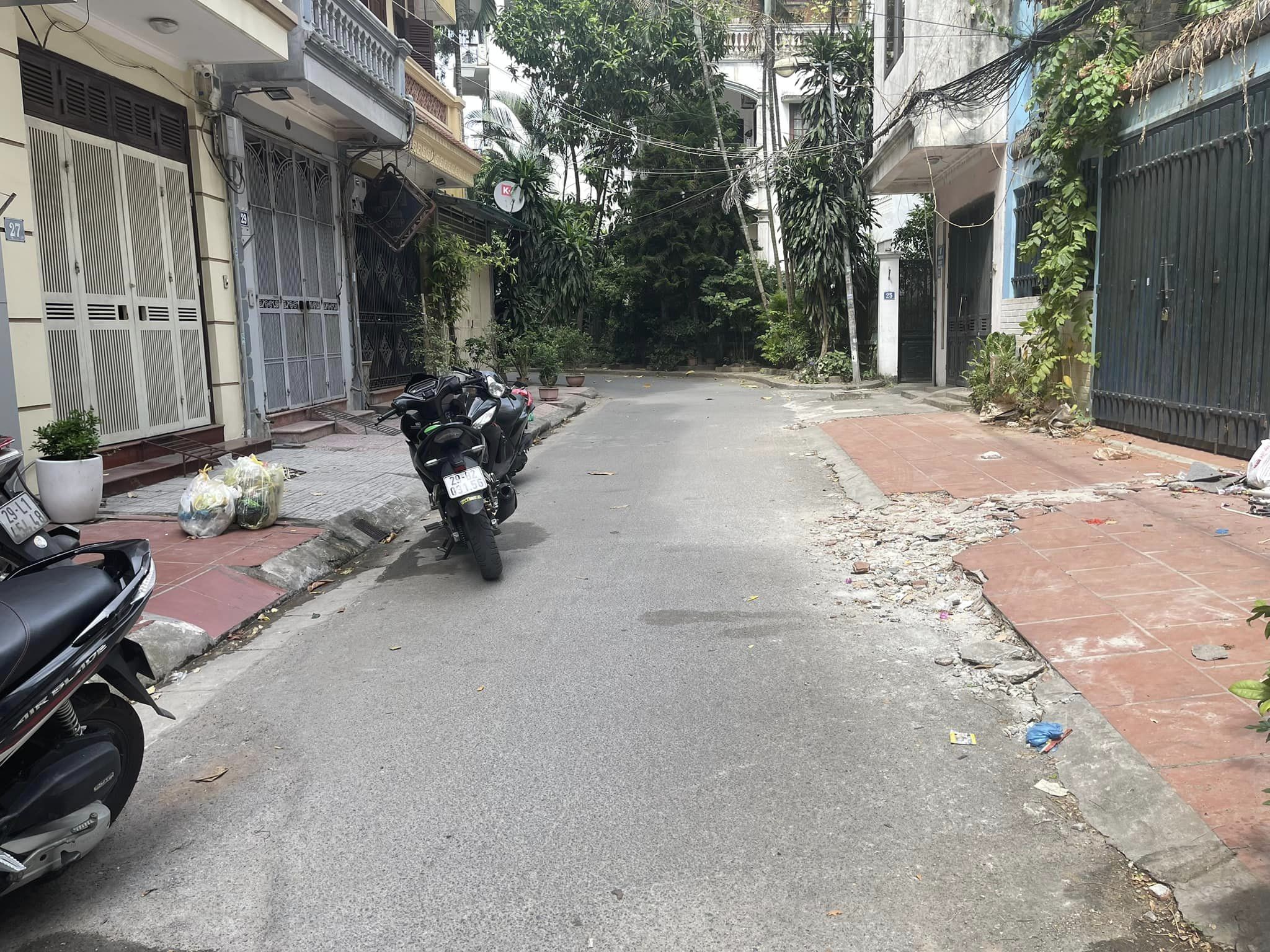 Phân Lô Lê Trọng Tấn 45M2 4 Tầng MT 3.5M-Vỉa hè KD-10M ra phố -10.5 Tỷ - Ô TÔ Thông