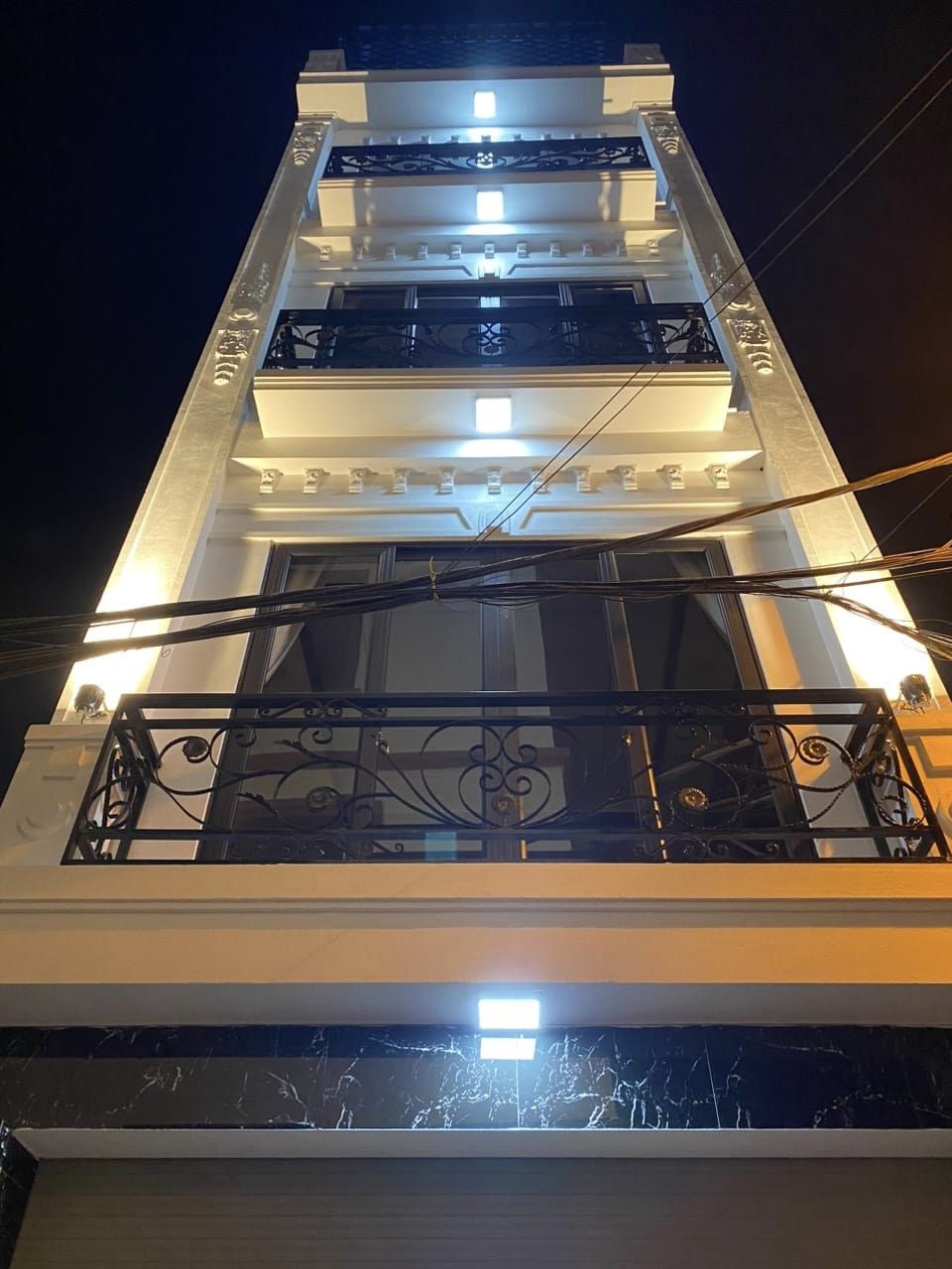 BÁN NHÀ HỒ BA MẪU, ĐỐNG ĐA, GẦN HỒ, 30M2 4T MT4M, GIÁ 3.08 TỶ.