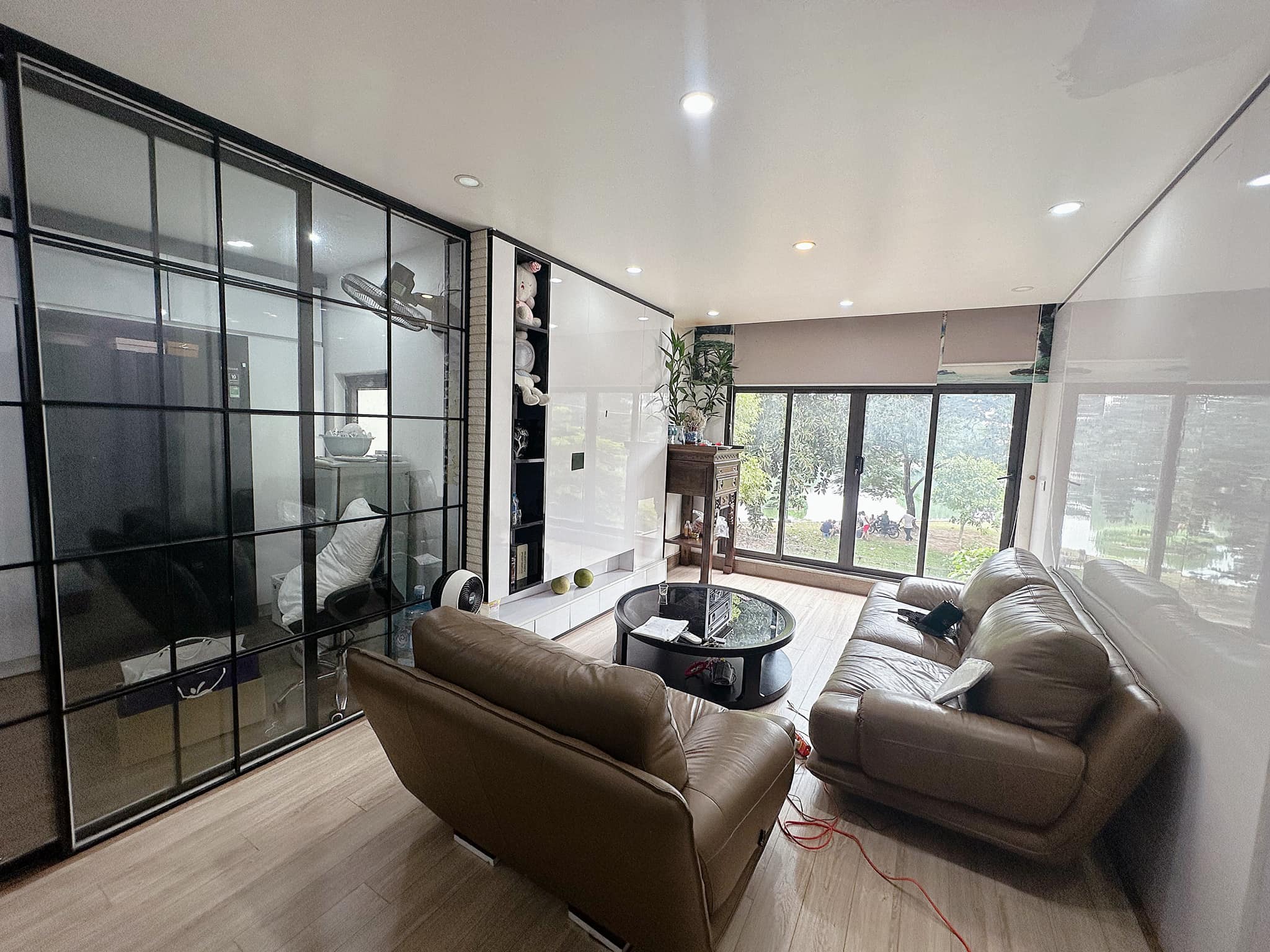 Bán nhà Mặt Hồ Ba Mẫu 45m2, 4 tầng, Vỉa hè – Gara Ô tô – Kinh Doanh giá 14,x tỷ.