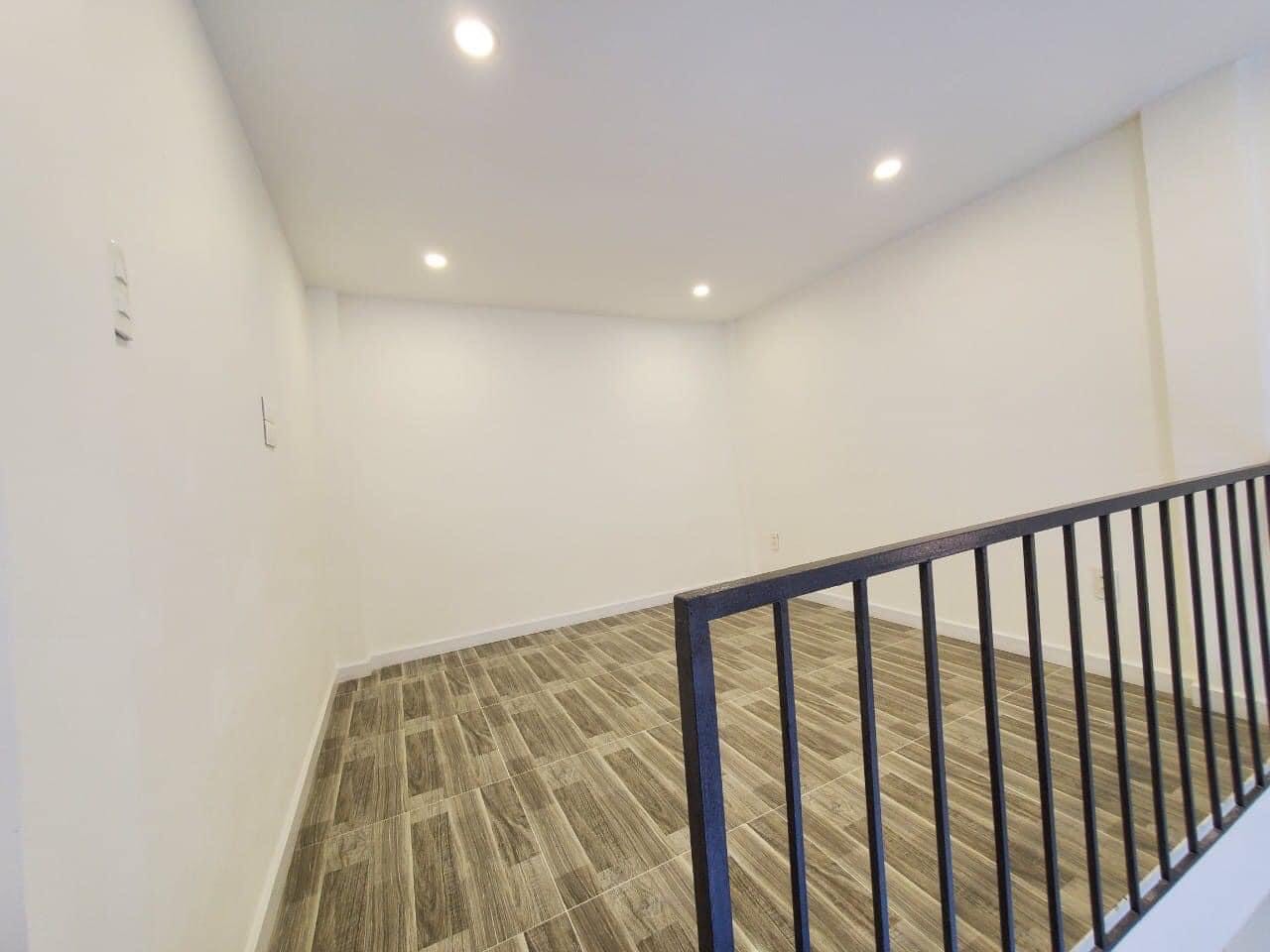 Bán Nhà Đẹp Giá Nhỏ Dễ Mua - Mới tinh - Ngay trung tâm Quận 7