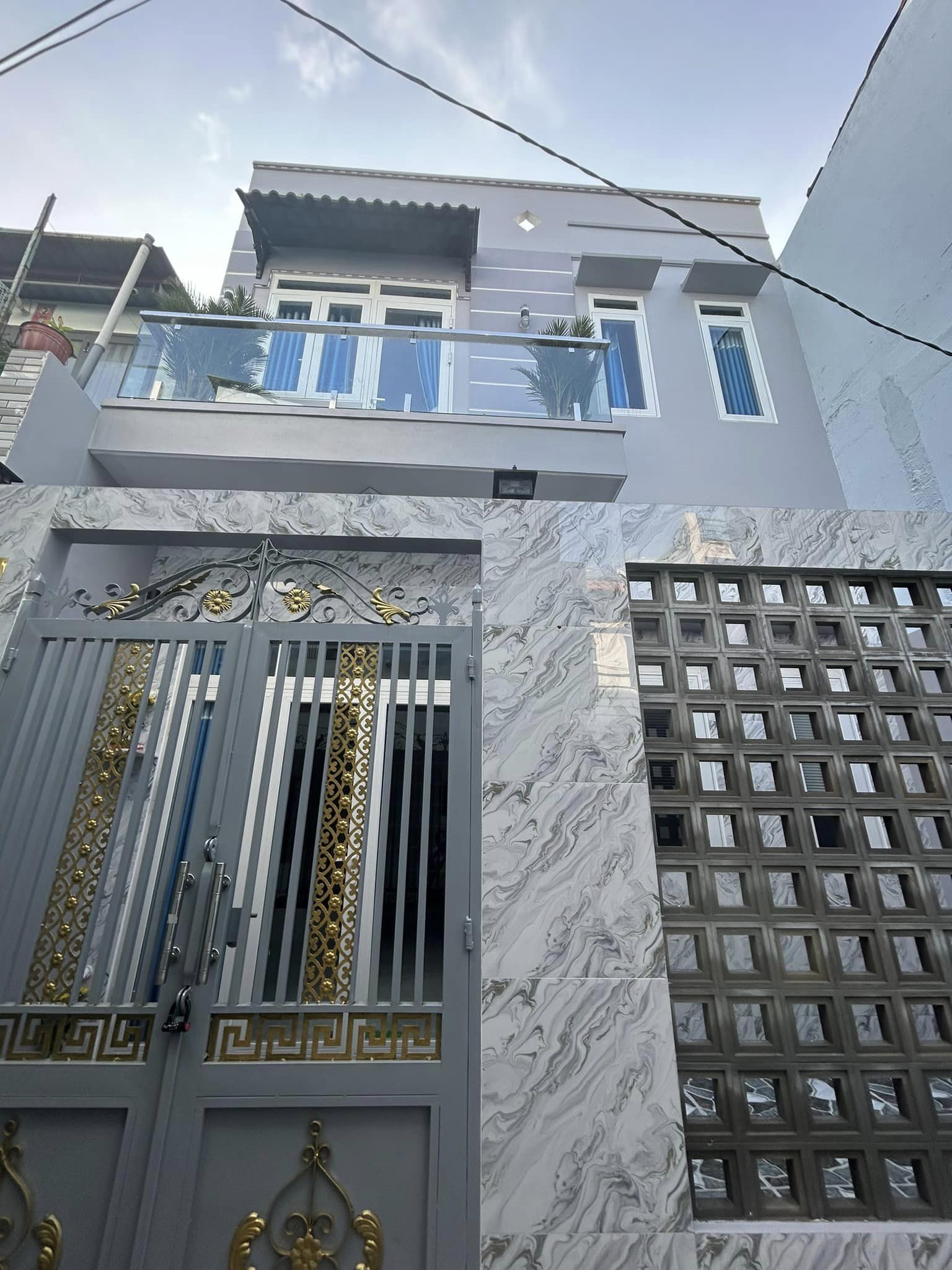 BÁN NHÀ MỚI,VÀO Ở NGAY,HẺM 398/TỈNH LỘ 10,BTĐ-BT(50m2-5,8x8,5) 2 TẦNG, 4 TỶ 50 TL(TẶNG NỘI THẤT).