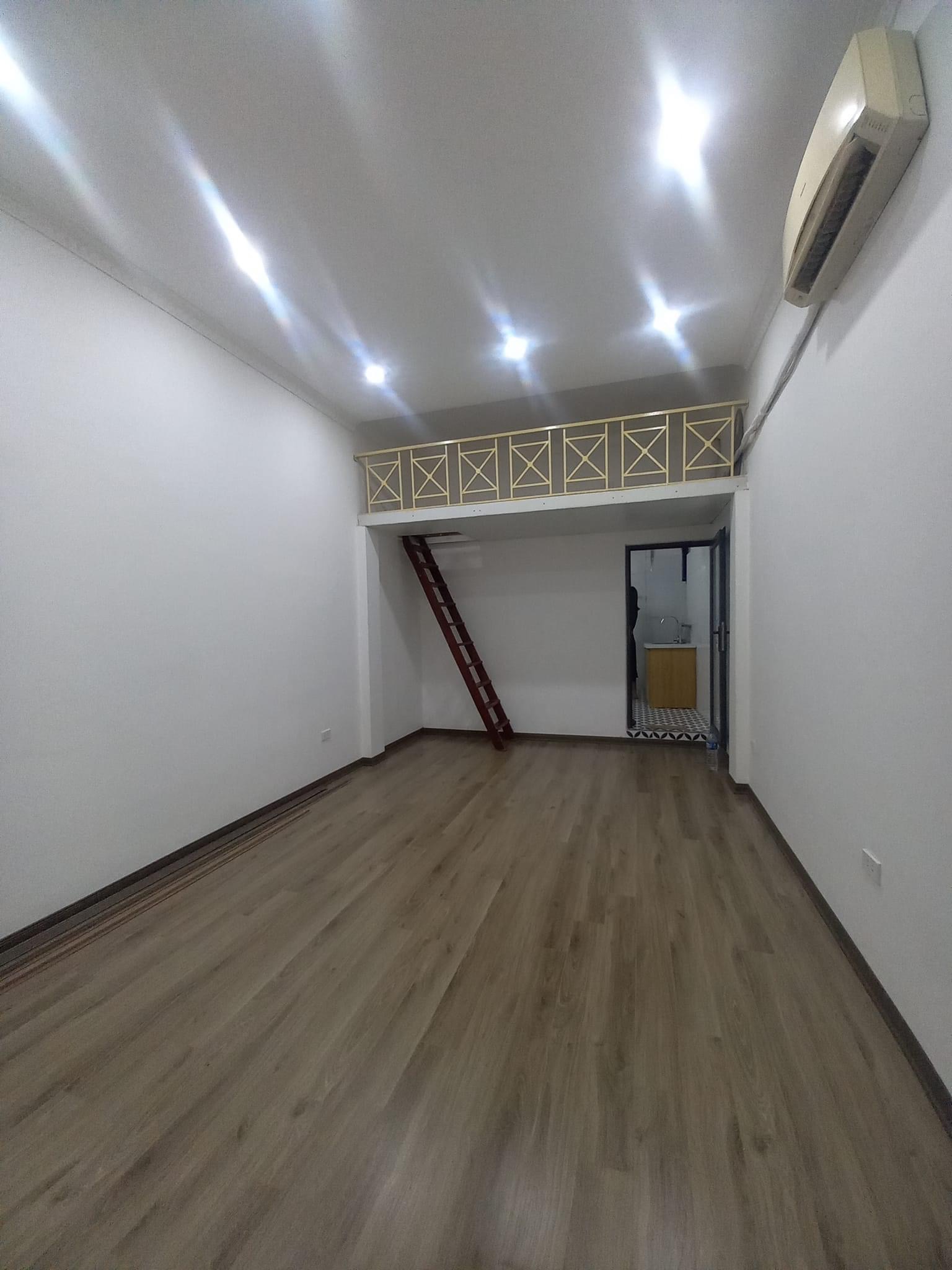 BÁN NHÀ TẬP THỂ VPP HỒNG HÀ 190 LÒ ĐÚC - 40M 2PN - NHỈNH 1 TỶ SỔ RIÊNG CĂN GÓC CÓ GÁC XÉP MỚI ĐẸP Ở SƯỚNG.