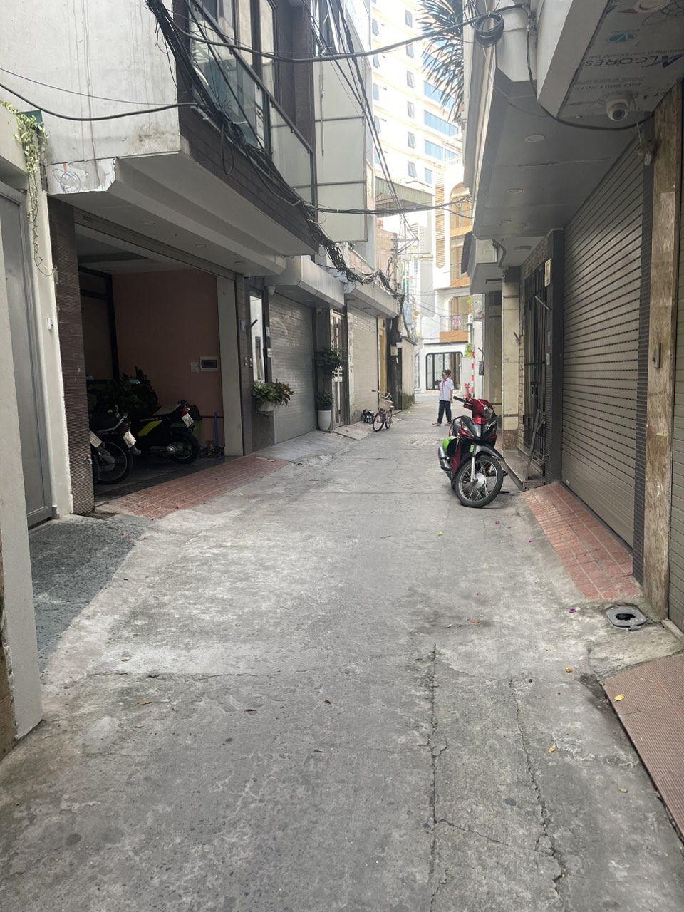 NGUYỄN VĂN CỪ NHÀ ĐẸP - KHU PHÂN LÔ HÀNG KHÔNG – OTO ĐỖ CỬA - MẶT TIỀN RỘNG - TRUNG TÂM GIA THỤY.