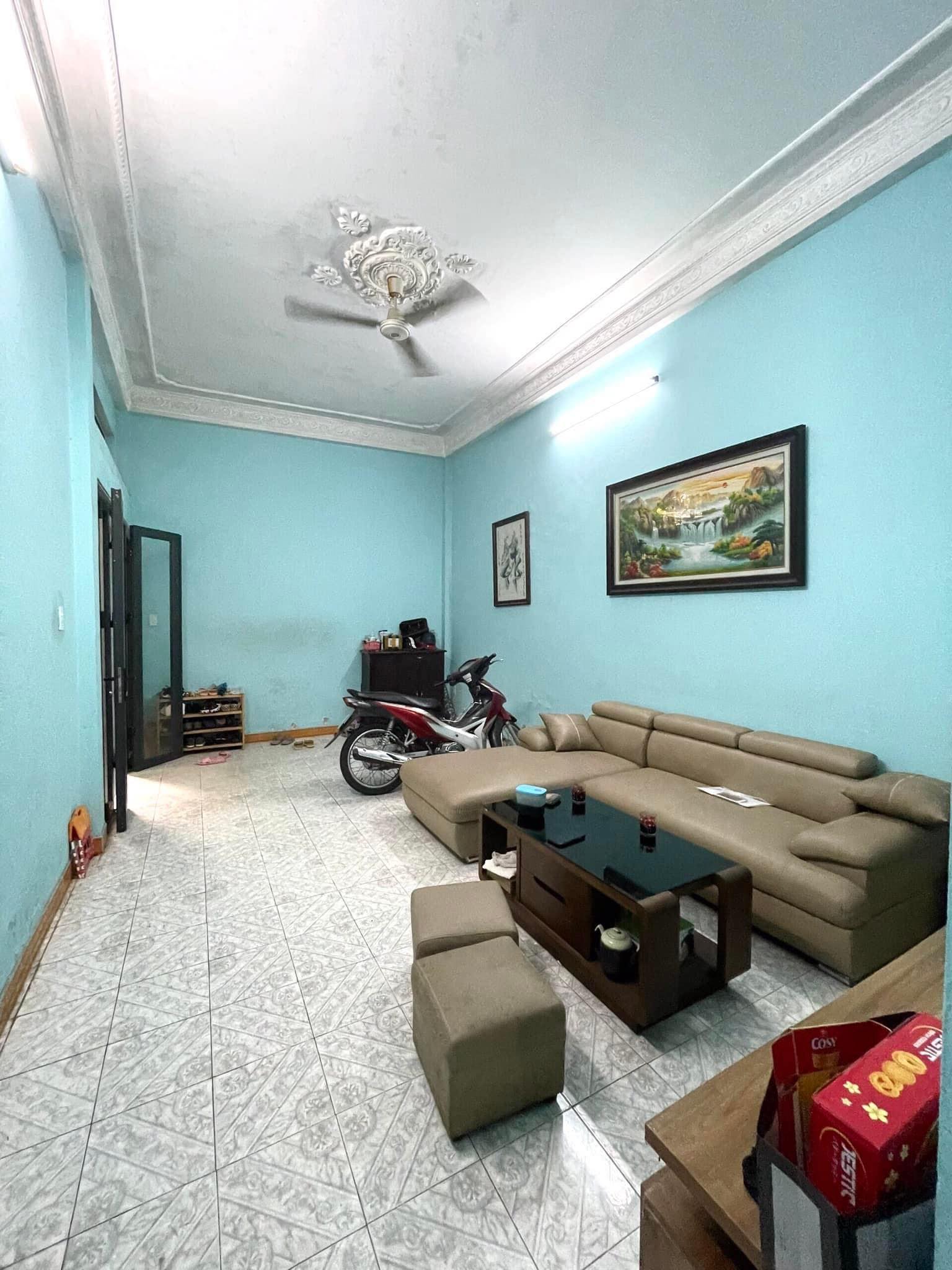 Cần bán nhà thái thịnh đống đa.85m2, 3 tầng .giá chỉ hơn 6 tỉ