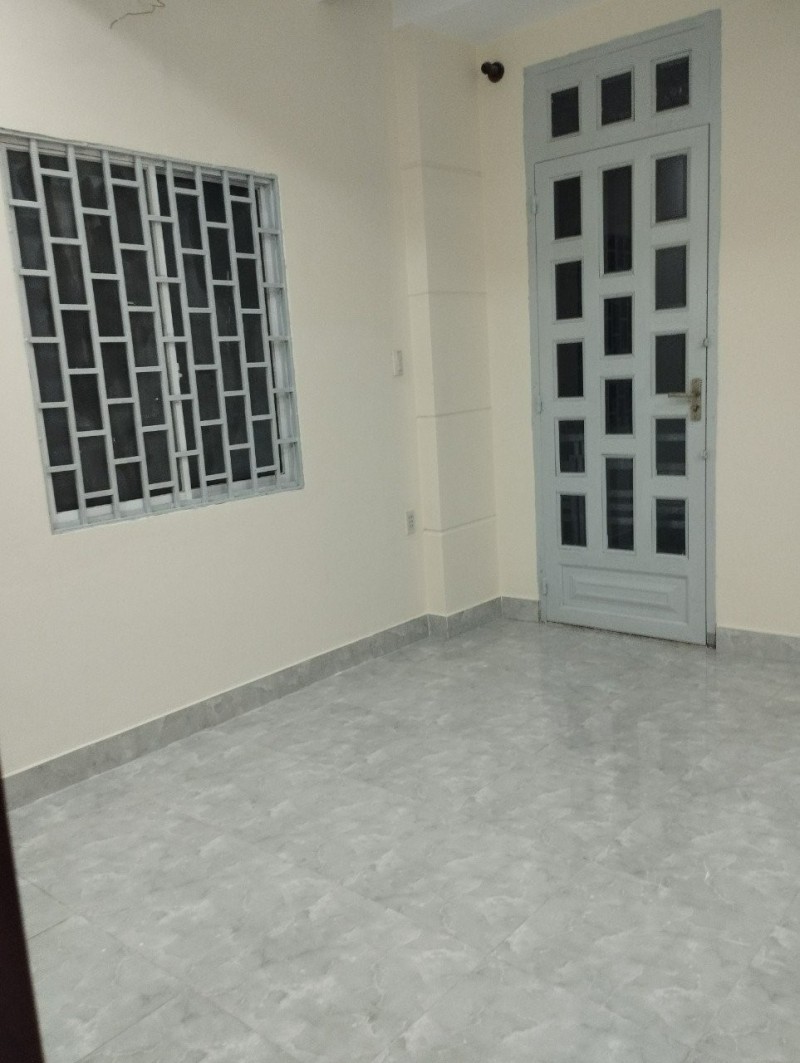 Bán gấp nhà HXH Sư Vạn Hạnh Quận 10, gần 40m2, 5 tầng 6PN, chỉ 6 tỷ XX