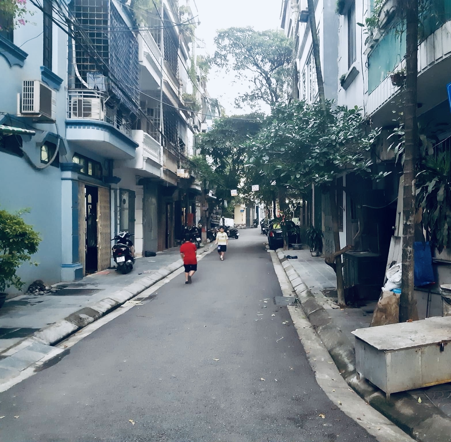 BÁN NHÀ PHÂN LÔ 293 TAM TRINH QUẬN HOÀNG MAI - 30M 4 TẦNG MT 12M - LÔ GÓC 2 MẶT TIỀN VỈA HÈ 2 BÊN OTO TRÁNH KINH DOANH NHIỀU LOẠI HÌNH.