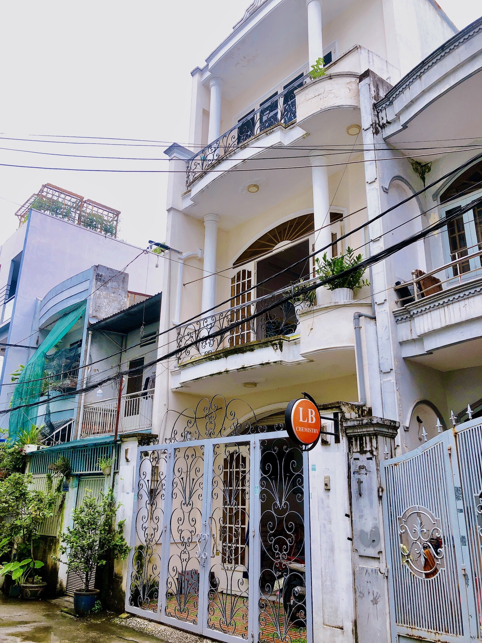 Bán nhà hẻm xe hơi đường Tân Qúy,DT:4.8x13m đúc 2 lầu nhà mới giá 7 tỷ.