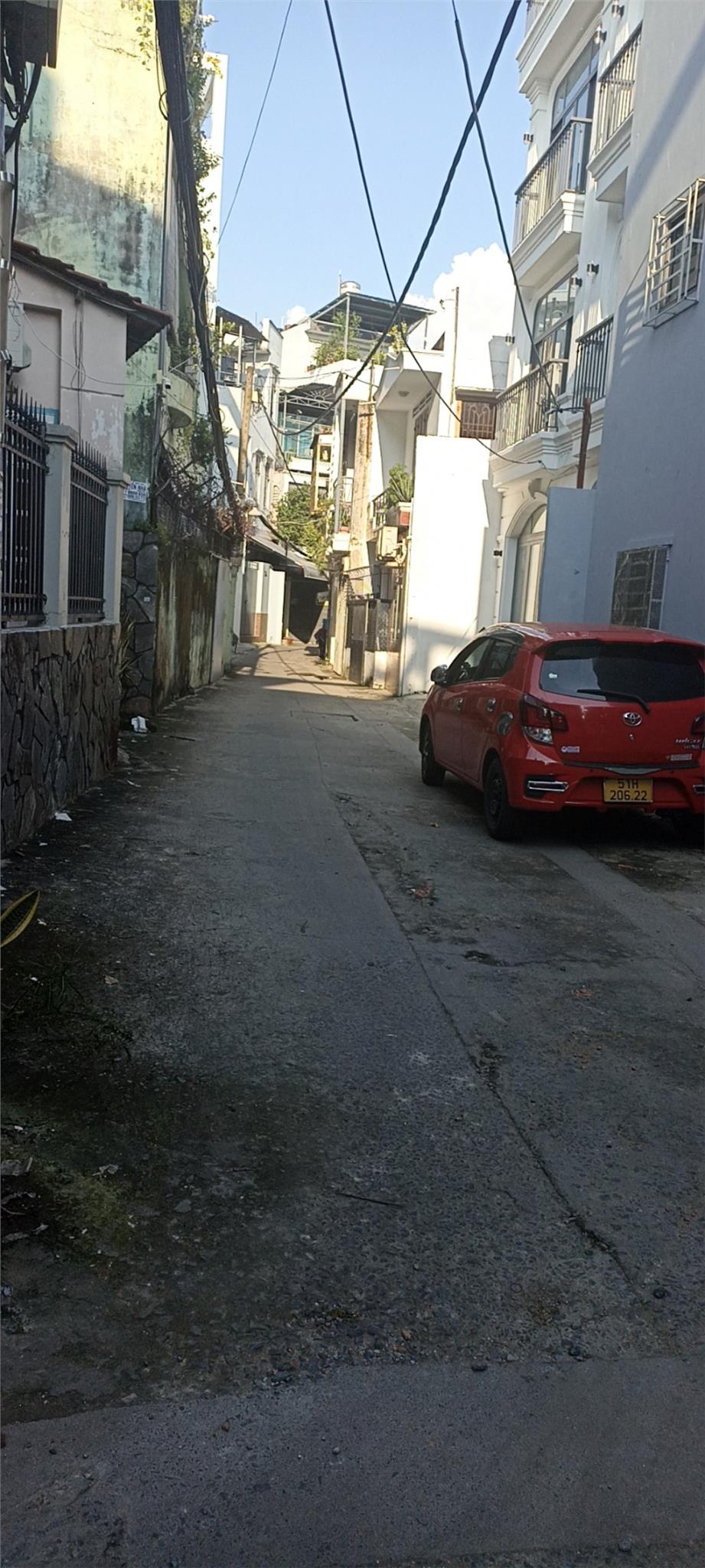 Nhà bán,3 tầng,4.1x9,hẻm 3m,phạm văn chiêu,gò vấp,giá: hơn 3,xt.