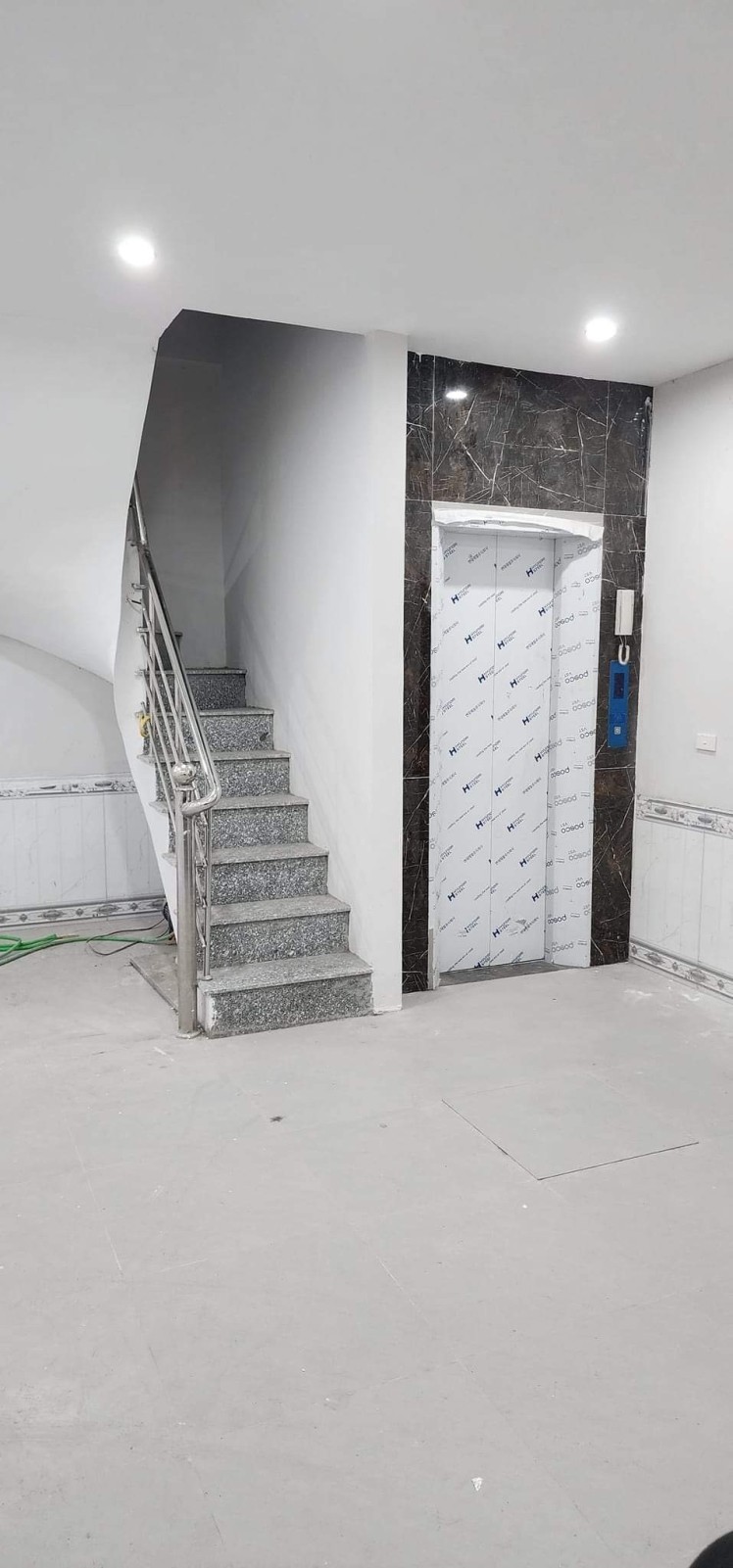 Phố Võng Thị, Tây Hồ, 8 tầng thang máy, 82m2, MT 9m, 17.5 tỷ.