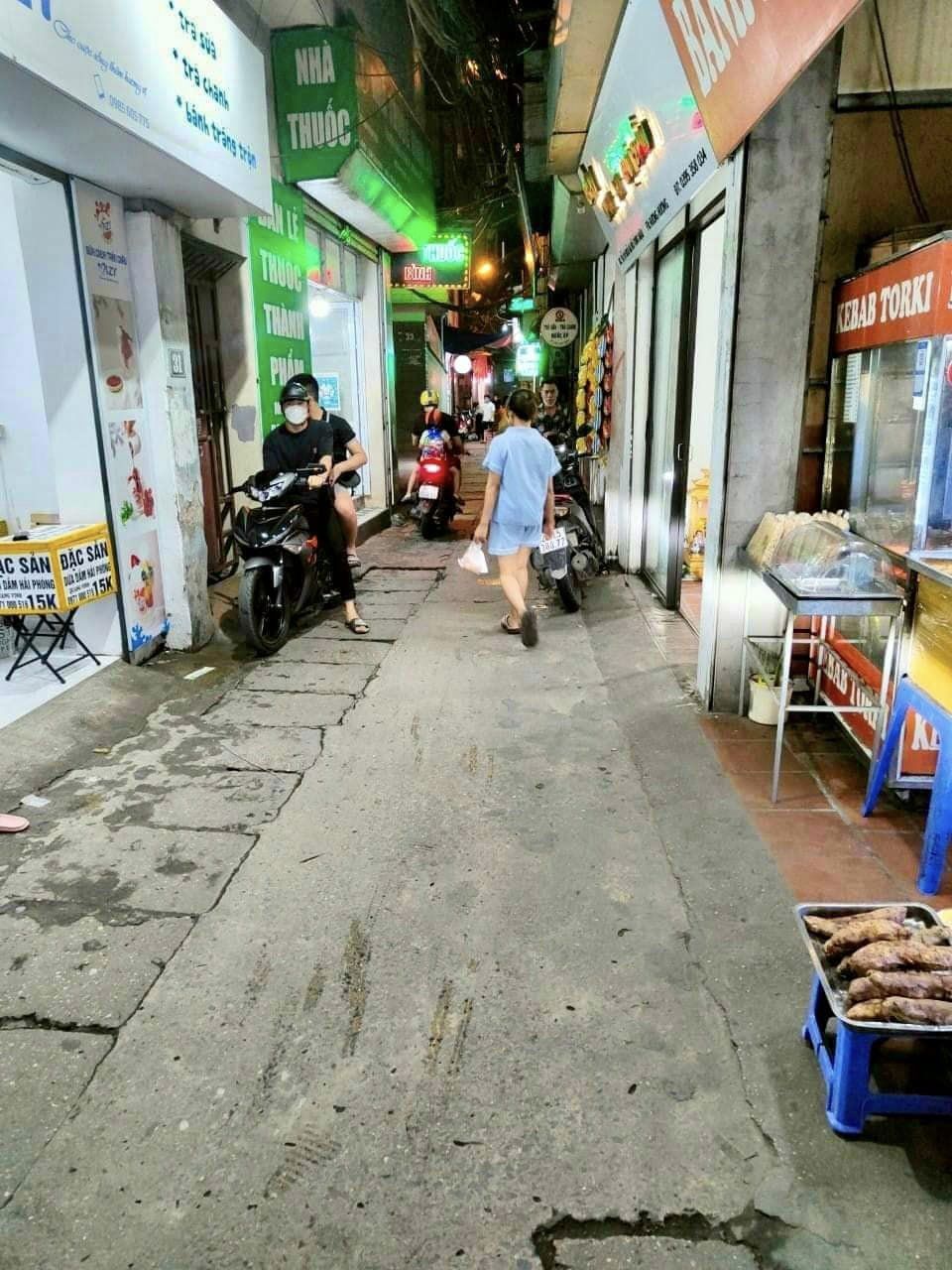 NHÀ CẦU GIẤY 5 TỶ 35m 6 TẦNG CÂU GIẤY NGÕ THÔNG GẦN Ô TÔ KINH DOANH SẦM UẤT.