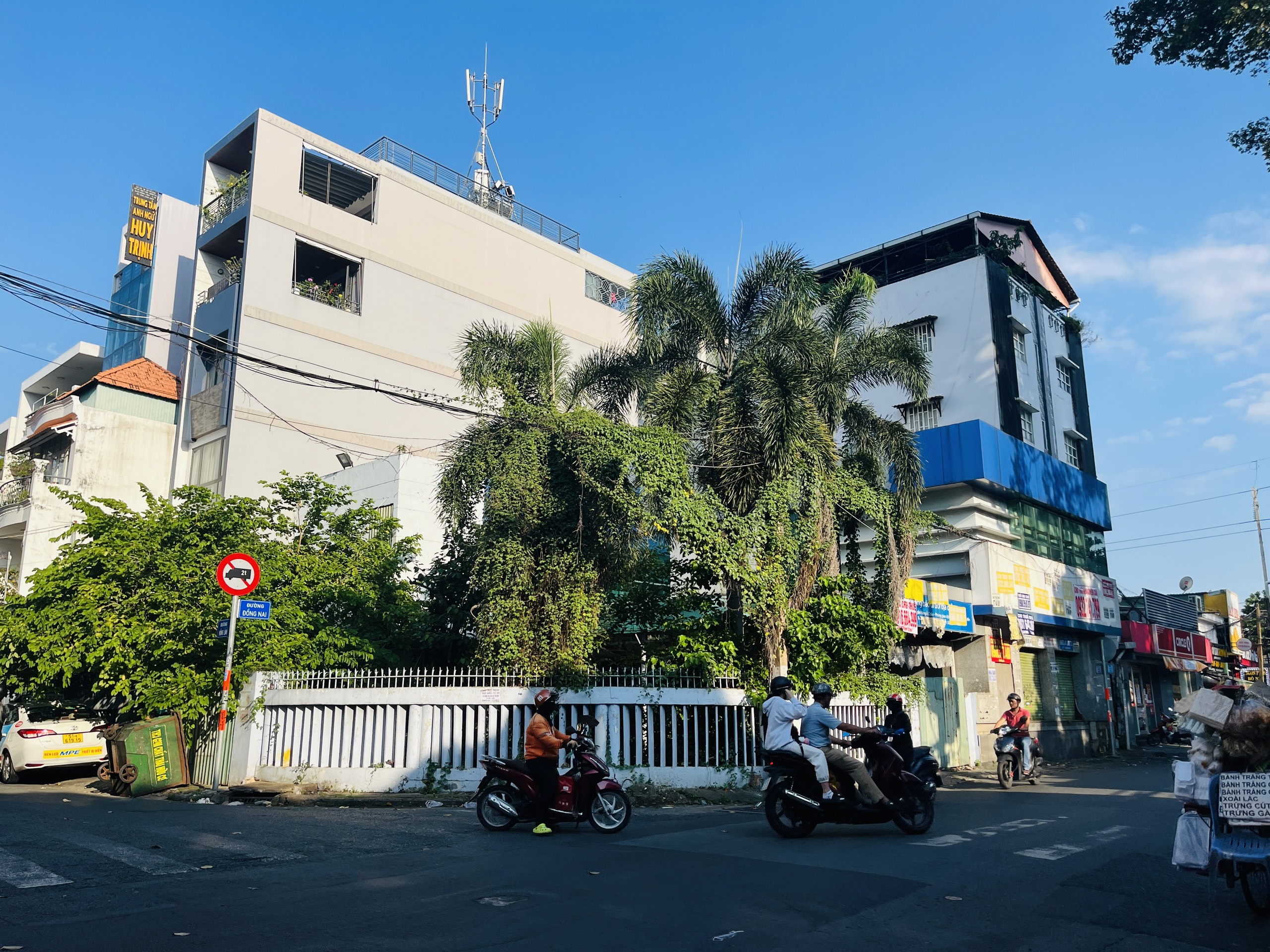 Chính chủ bán NHÀ ss16 : 2 mặt tiền đường Đồng Nai và Hồng Lĩnh ngang 17m* dài 23m.