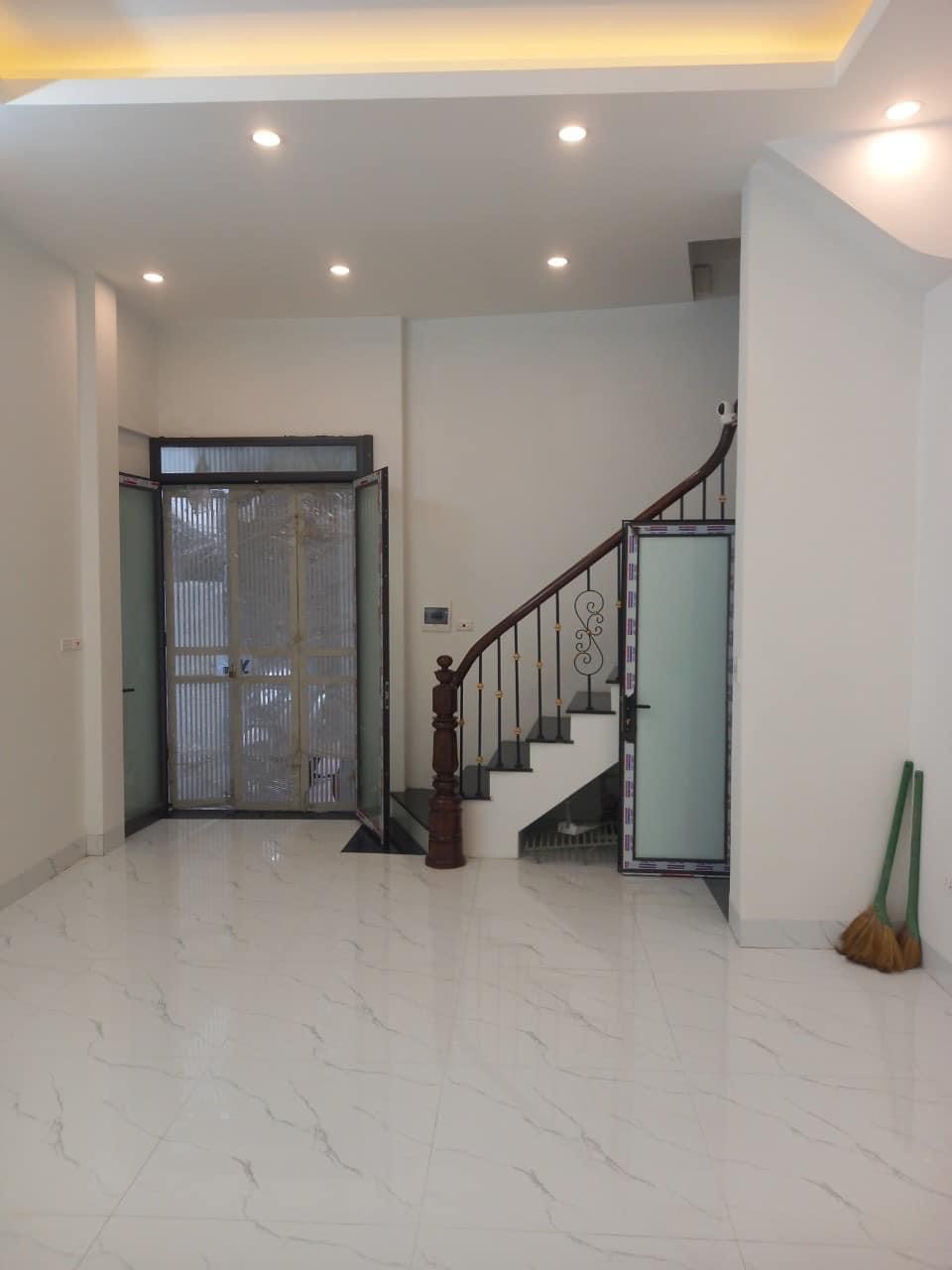 BÁN NHÀ NGÕ 108 ĐÔNG THIÊN QUẬN HOÀNG MAI - 40M 3 TẦNG MT 5.4M - CHỈ HƠN 3 TỶ NGÕ NÔNG RỘNG SĐCC NHÀ ĐẸP Ở NGAY