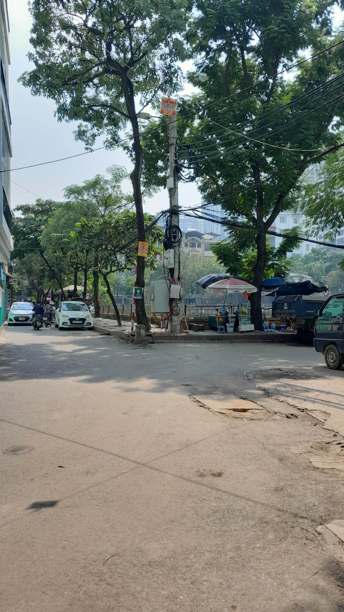 Bán nhà Nguyễn Ngọc Vũ, Cầu Giấy; 20m ra oto; 2 thoáng; Nở hậu; 71m2 x 5 tầng