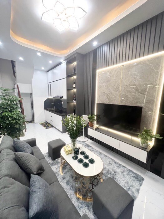 Bán nhà Phan Đình Giót, 35m2x5 tầng, mới đẹp, ở ngay, giá 3.95 tỷ.