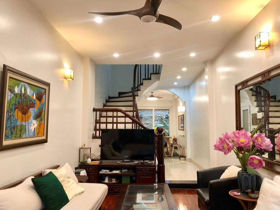 Bán nhà Phan Đình Giót, 46m x 4 tầng hiện đại, về ở luôn, giá 4,5 tỷ.