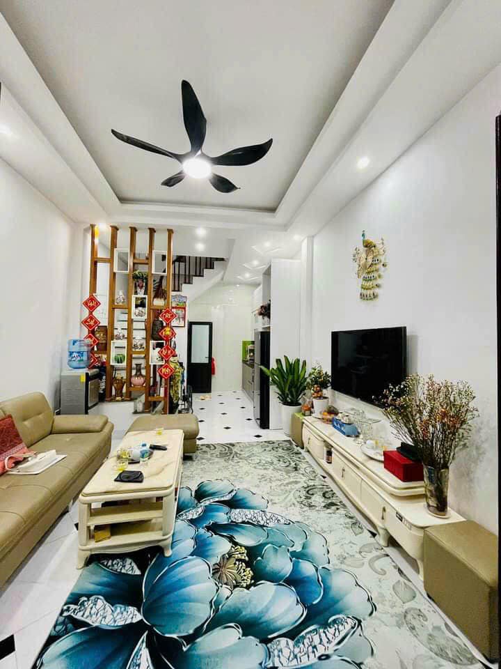 Bán nhà Vạn Phúc, Hà Đông, ngõ ô tô, ba bước ra phố, 37m2x5T, giá 4.05 tỷ