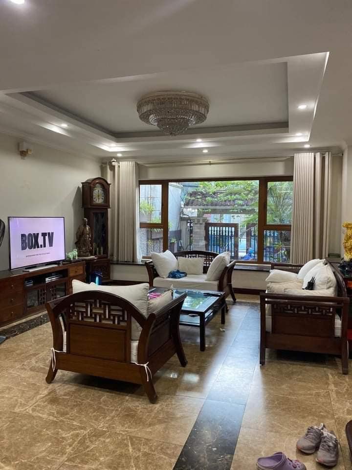 Bán nhà Văn Quán, Phân lô, ô tô đỗ cửa, gần phố, DT 48m, giá 5.6 tỷ.