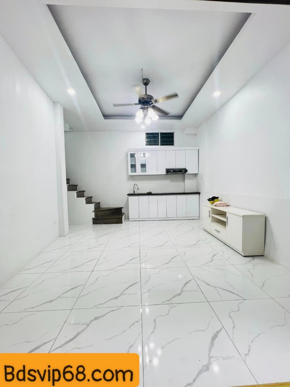 Bán nhà đẹp phố Chính Kinh, trung tâm Quận Thanh Xuân, 30m2 mặt tiền 3.5m giá 3.15 tỷ.