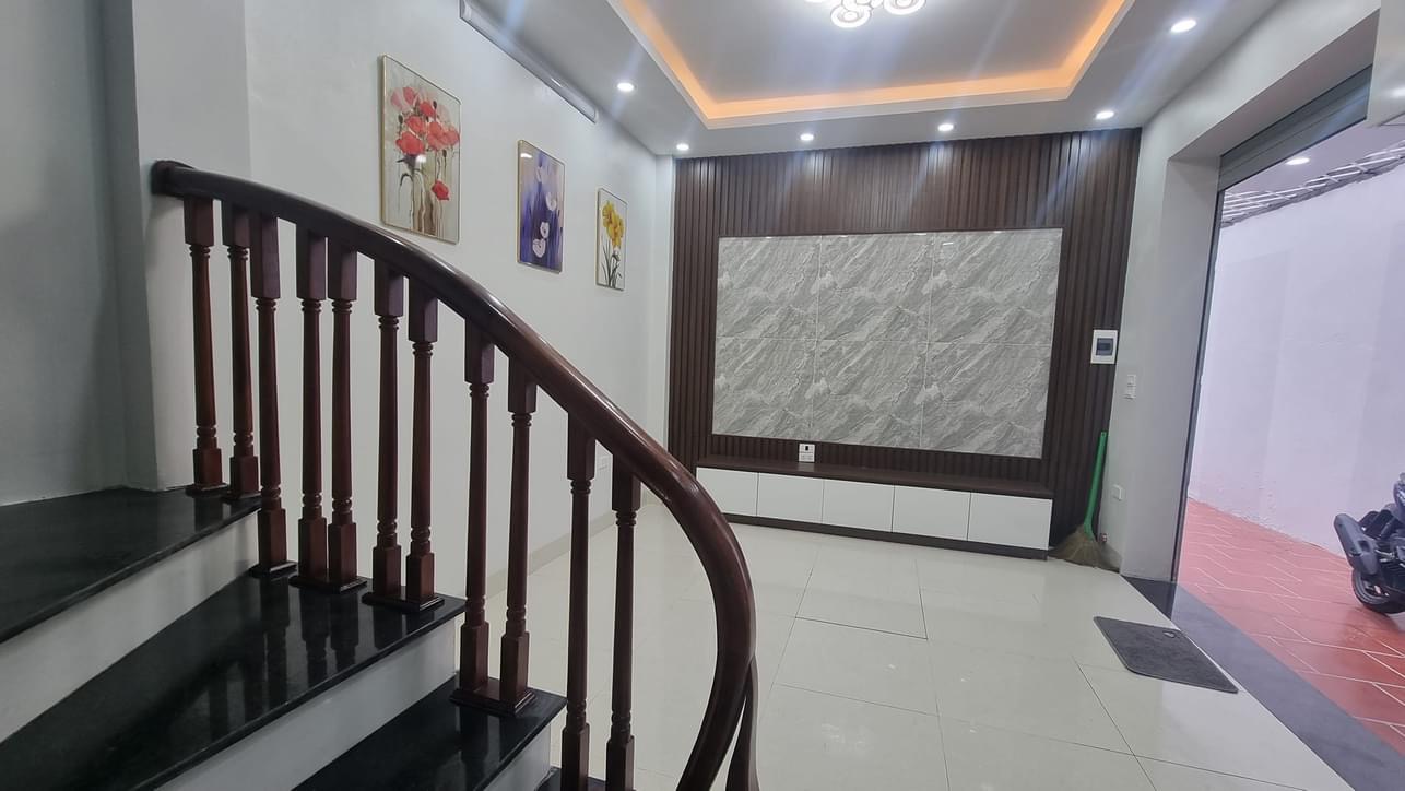 HOA HẬU LA DƯƠNG TIỆN ÍCH NGÕ TO RỘNG ÔTÔ ĐỖ GẦN.