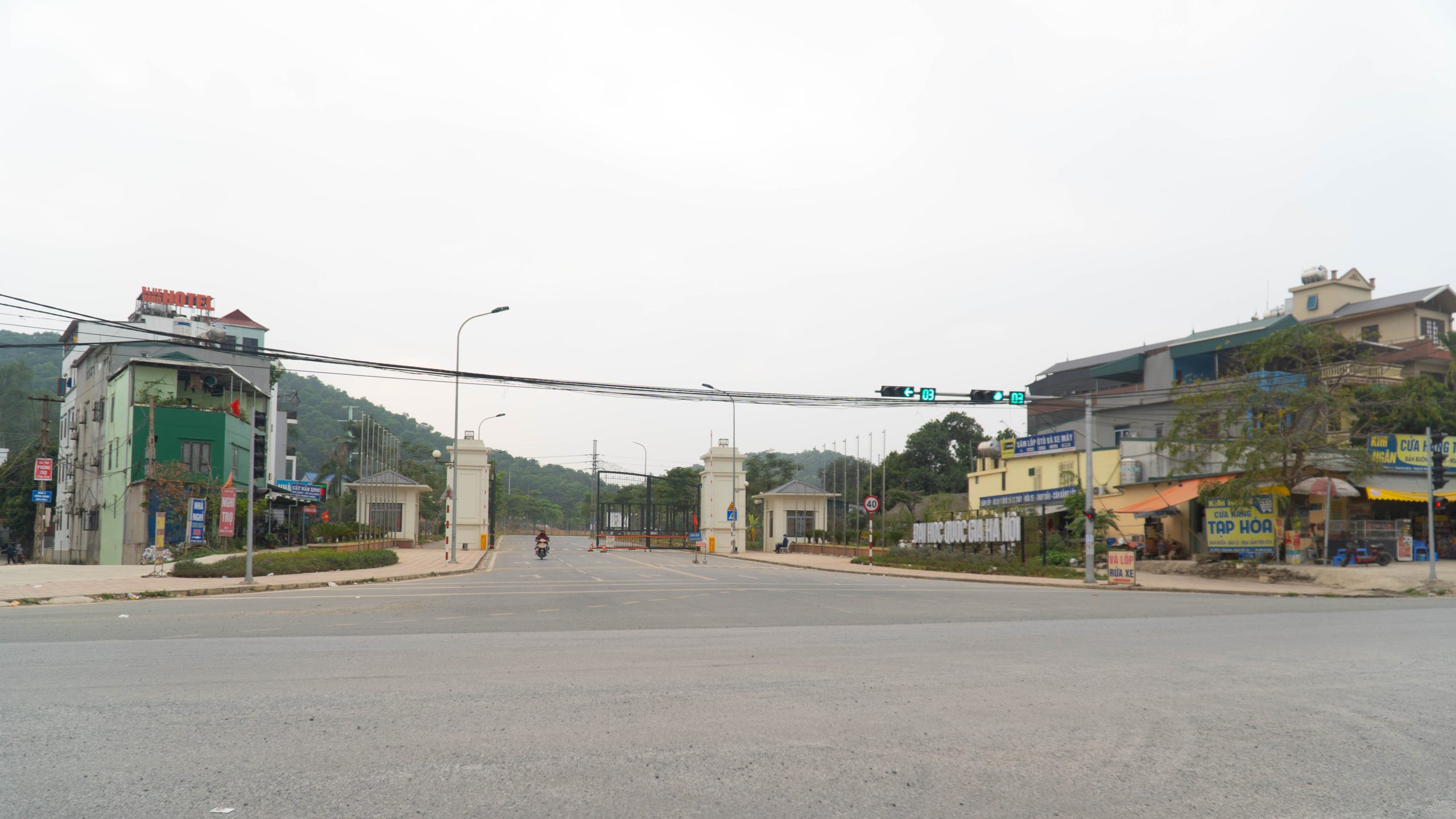 Đất 2 mặt tiền gần BV Phụ sản và BV Nhi giá chỉ có 13 triệu/m2. View hồ.