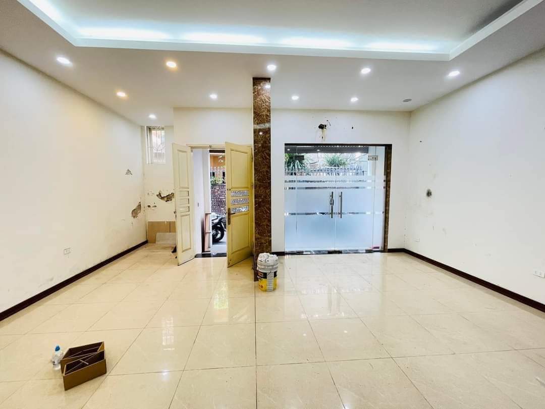 Cần bán nhà nhà đẹp ô tô đỗ cửa ngõ Đội Cấn- Ba Đình 68m2 4tầng giá chỉ nhỉnh 8 tỷ.