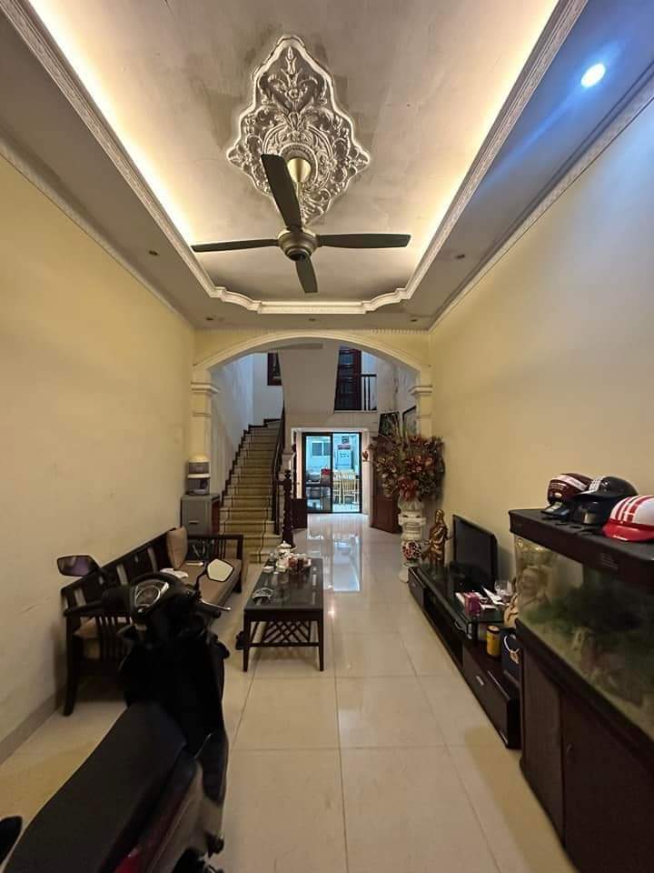 BÁN NHÀ KIM MÃ, QUẬN BA ĐÌNH, DT58M2×5T,MT3.5M, GIÁ 7TỶ,VỊ TRÍ ĐẸP, GẦN PHỐ.