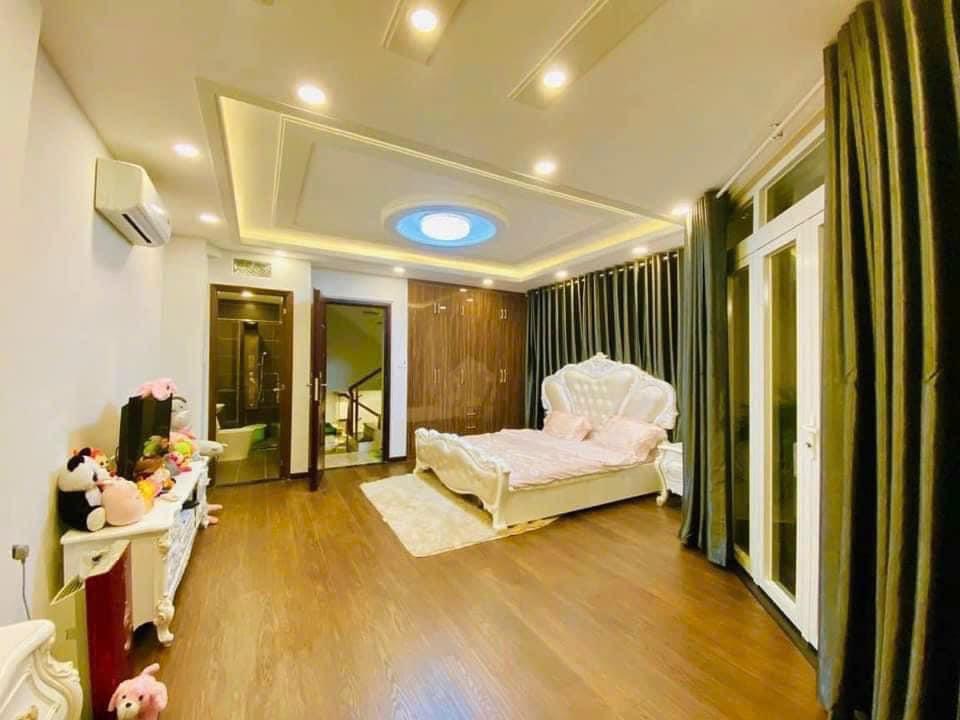 PHÂN LÔ NGÔ THÌ NHẬM, Ô TÔ ĐỖ, 45M, 6.X TỶ.