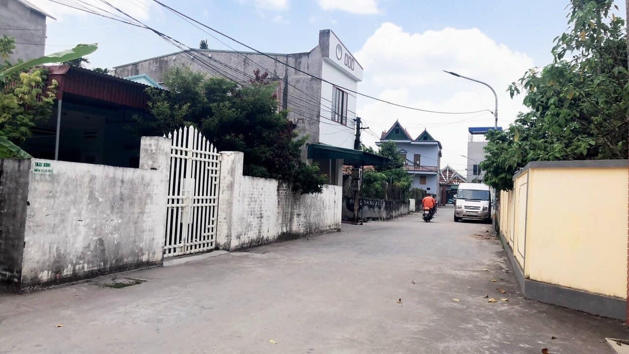 NGỌC TRỤC ĐẸP QUÁ NGỌC ƠI, 70M, Ô TÔ ĐỖ, NHỈNH 4 TỶ.