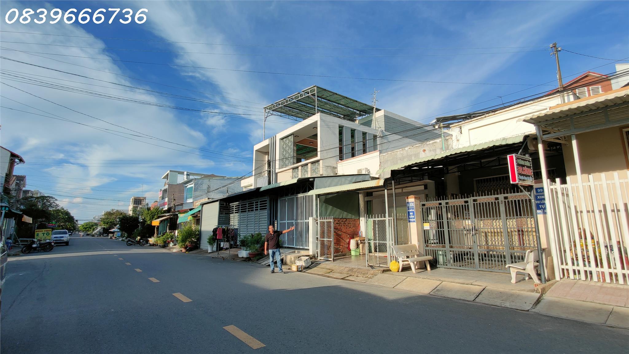 Bán Gấp: Nhà Ngay Chợ, Diện Tích Lớn, Giá Hấp Dẫn!.