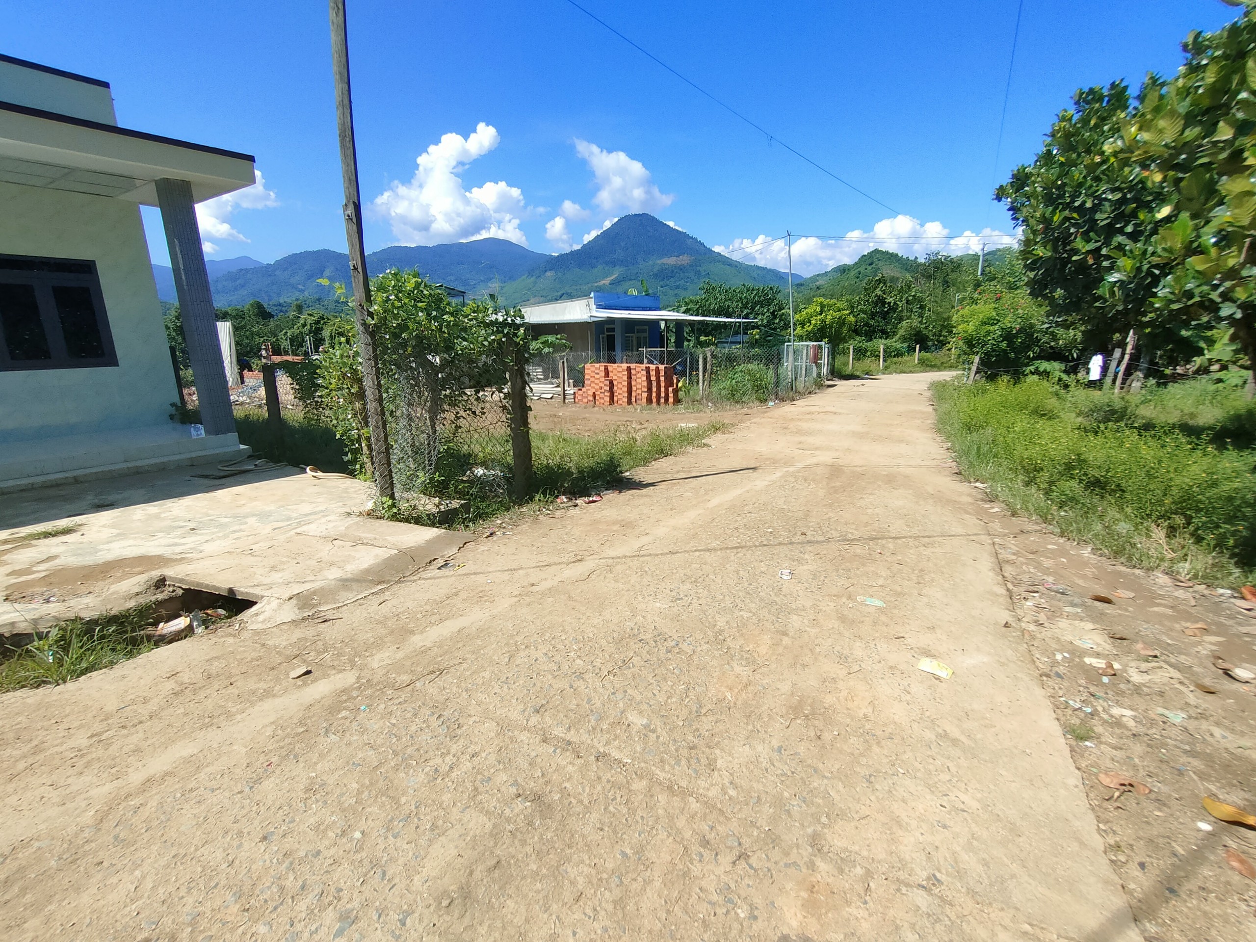 Bán đất Khánh Phú sát bên đường nhựa Yangbay