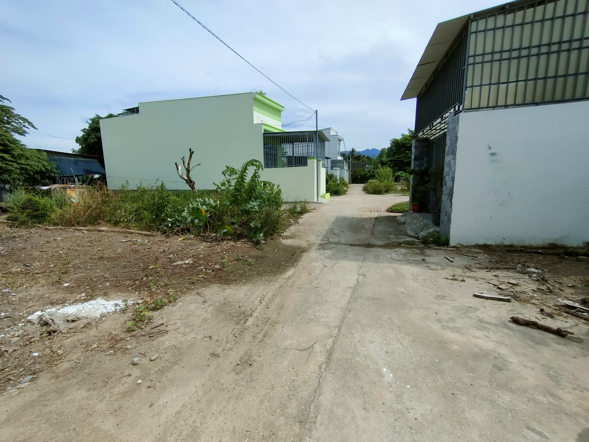 Bán đất Diên An đường Thông Tin gần 23 tháng 10.