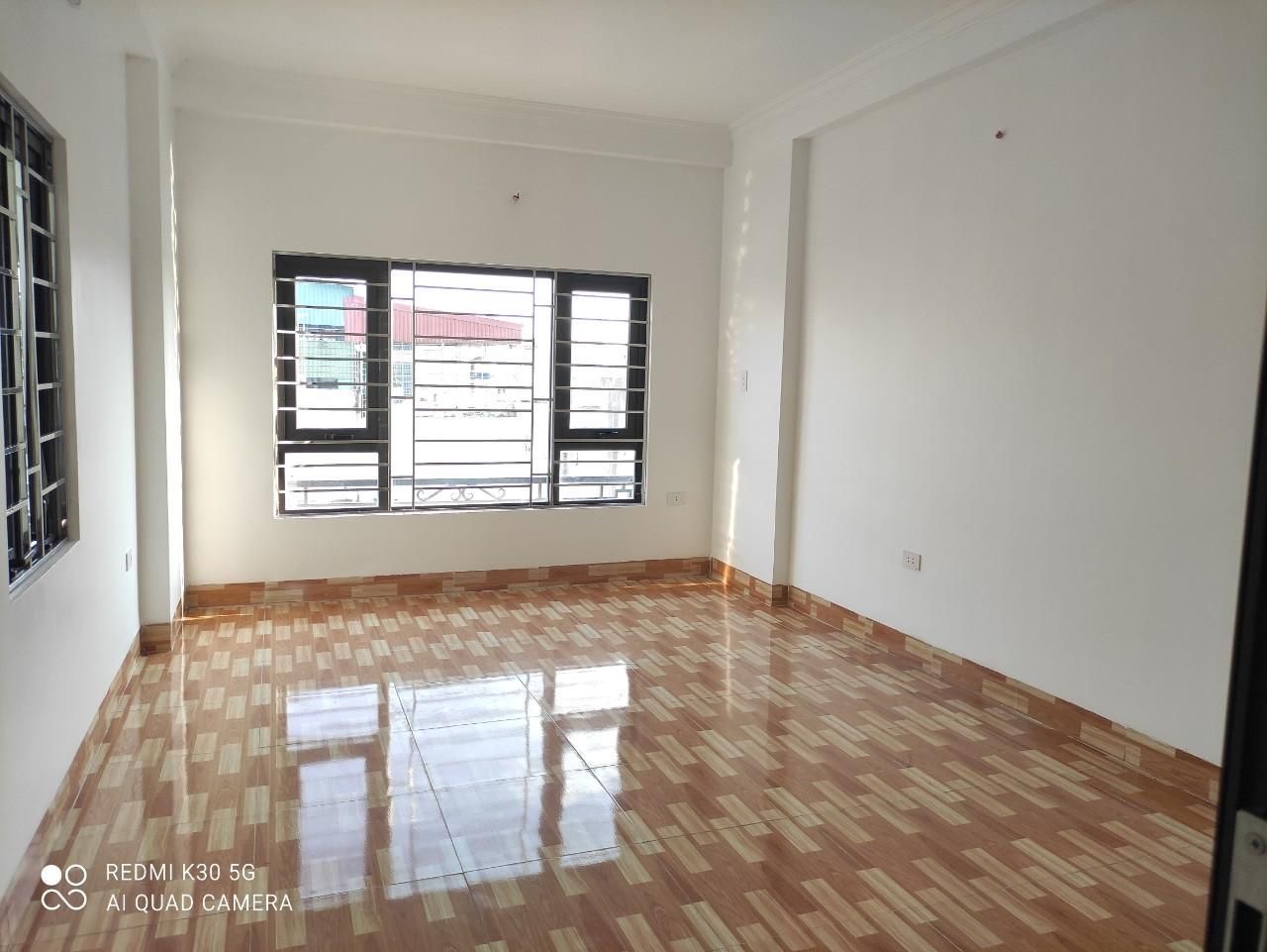 Bán nhà phân lô Tạ Quang Bửu 42m2 x 5 tầng, Ô TÔ vào nhà chỉ 8 tỷ.