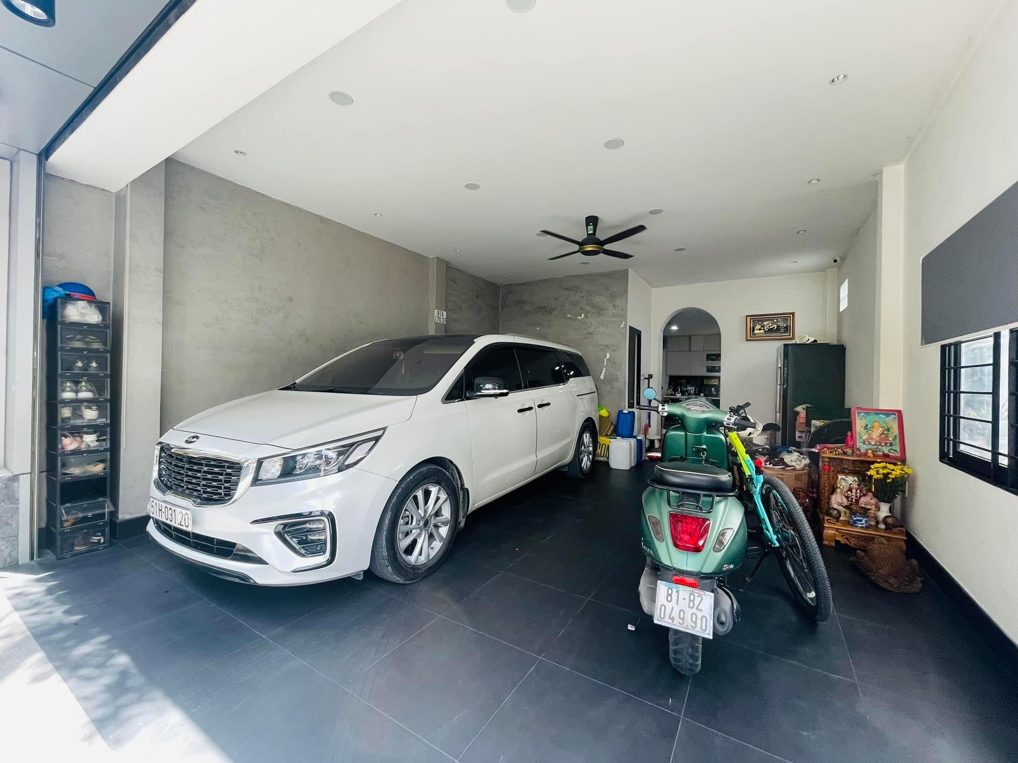 PHÚ NHUẬN GIÁP QUẬN 3 - LÔ GÓC NGANG HƠN 5M - HẺM 7M- TẶNG NỘI THẤT.