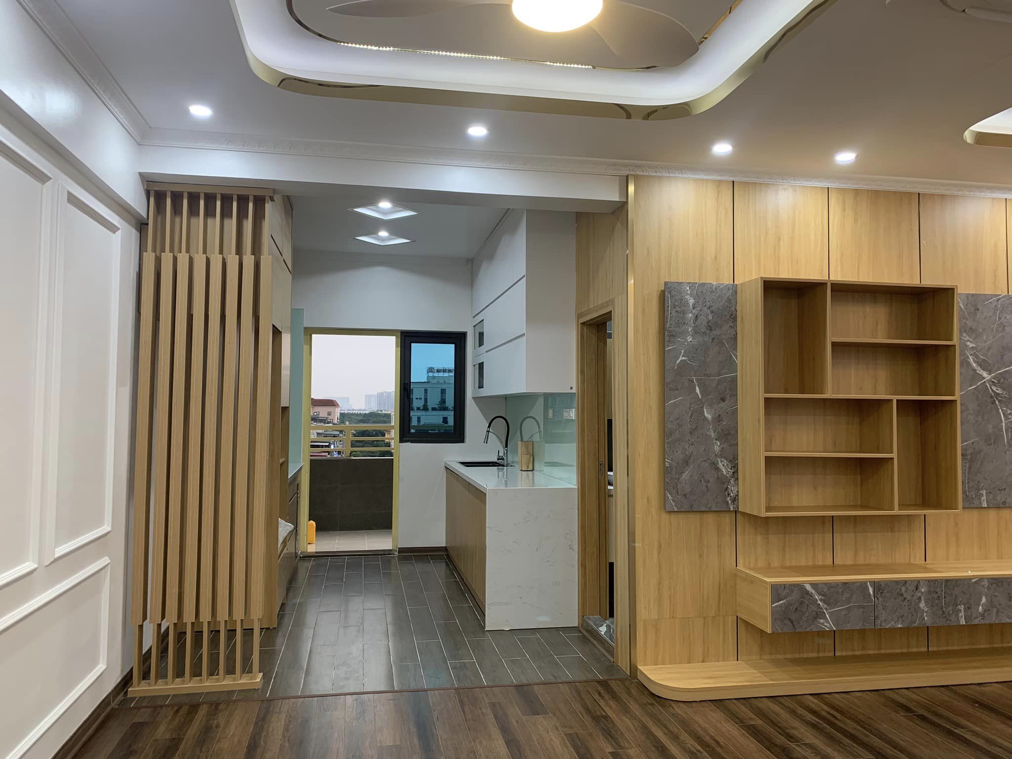 Cần bán gấp căn hộ chung cư KĐT Mỹ Đình 2 108m2, 3PN, tặng nội thất, nhỉnh 4 tỷ.