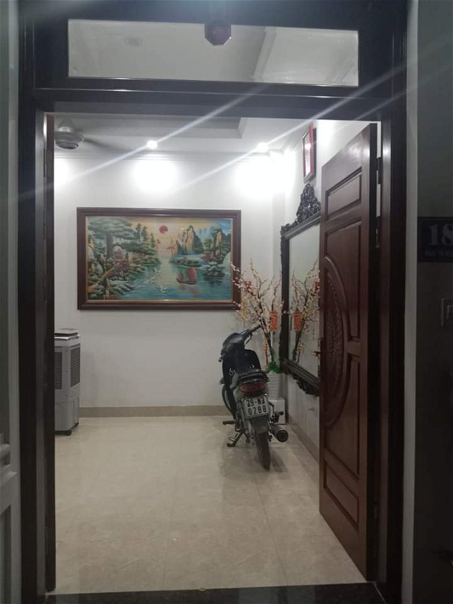 Hoa Lâm, Long Biên 30m2, 5 tầng, giá hơn 3 tỷ