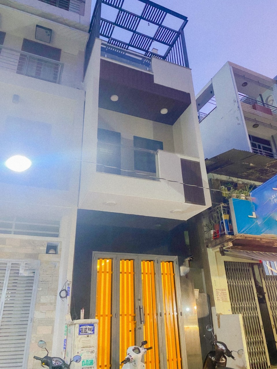 HXH - Lê Văn Sỹ, Quận 3 - 4T Mới Tinh, Kinh Doanh Sầm Uất - Nhỉnh 11 tỷ.