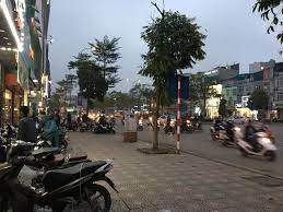 Chính chủ bán nhà mặt đường Võ Chí Công,dt 100m2, mặt tiền 6,8m giá 36,8tỷ.