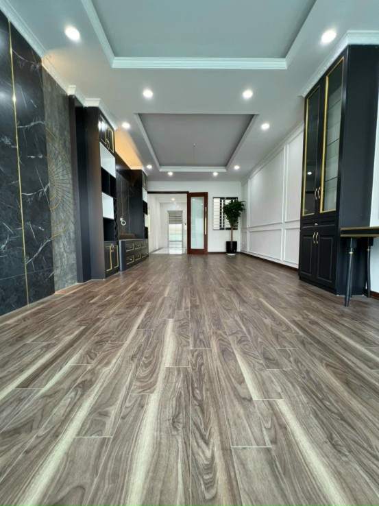 NHÀ ĐẸP PHỐ TÂN MAI DT72M, 6 TẦNG THANG MÁY, GIÁ 12.3 TỶ. OTO TRÁNH VỪA Ở KẾT HƠP KD ĐỈNH.