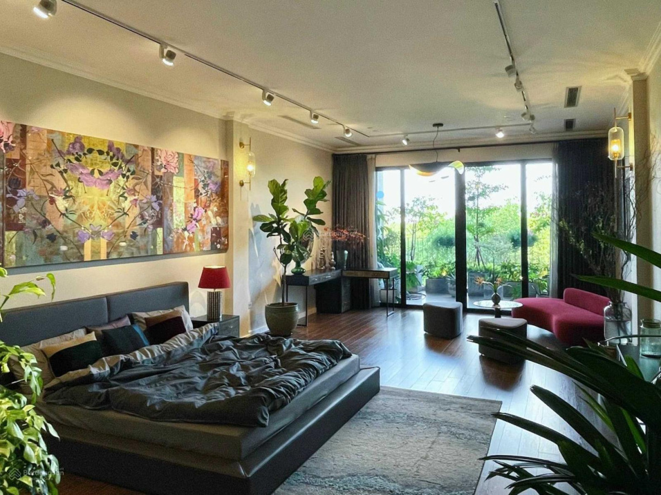 Bán nhà Hồng Tiến, Long Biên, 66m2, 5 tầng, 6 tỷ 5 ngõ thông, ô tô 7 chỗ.