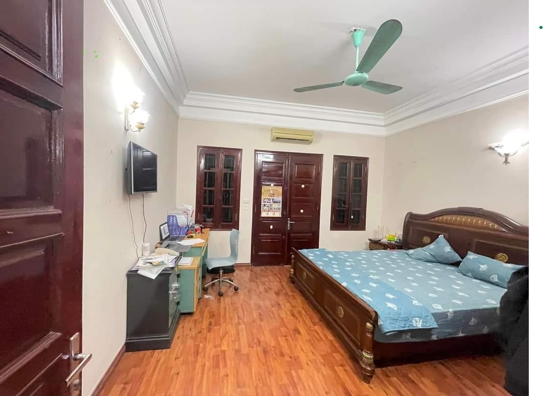 BÁN NHÀTHẠCH BÀN, LONG BIÊN 55M 5TẦNG NHỈNH 4TỶ Ô TÔ VÀO NHÀ,. NGÕ THÔNG, FULL NỘI THẤT.