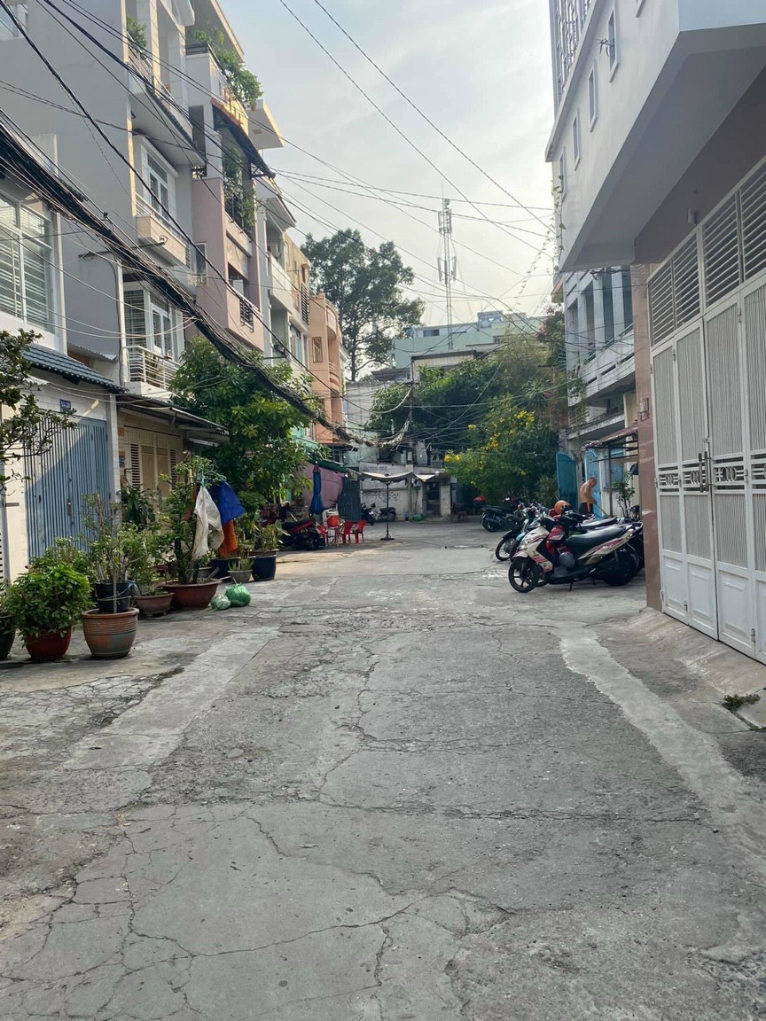 CHÍNH CỦ Bán nhà 50.4m2 hẻm thông, Nguyễn Văn Quá, P Đông Hưng Thuận, quận 12..